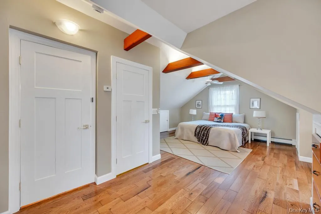 46 Walter Avenue, Oyster Bay, NY, 3 Bedrooms Bedrooms, 8 Rooms Rooms,2 BathroomsBathrooms,Residential,For Rent,Walter,0,KEY1018160 46 Walter Avenue, Oyster Bay, NY, 3 Bedrooms Bedrooms, 8 Rooms Rooms,2 BathroomsBathrooms,Residential,For Rent,Walter,0,KEY1018160
