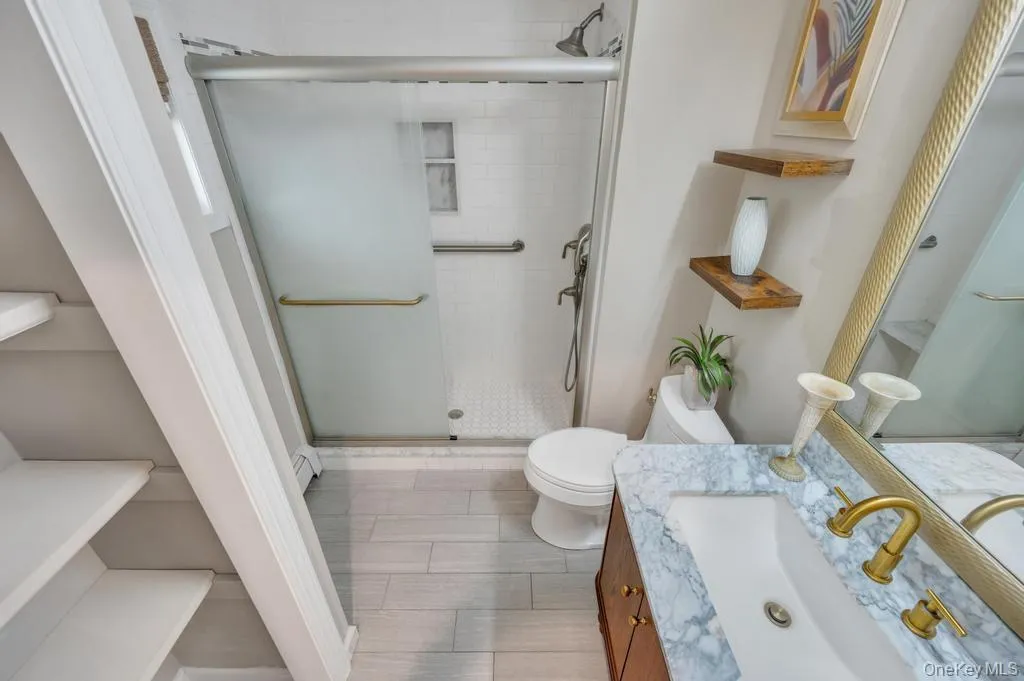 46 Walter Avenue, Oyster Bay, NY, 3 Bedrooms Bedrooms, 8 Rooms Rooms,2 BathroomsBathrooms,Residential,For Rent,Walter,0,KEY1018160 46 Walter Avenue, Oyster Bay, NY, 3 Bedrooms Bedrooms, 8 Rooms Rooms,2 BathroomsBathrooms,Residential,For Rent,Walter,0,KEY1018160