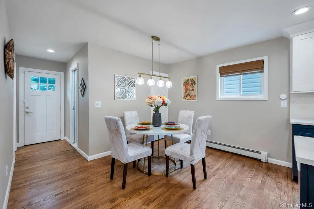46 Walter Avenue, Oyster Bay, NY, 3 Bedrooms Bedrooms, 8 Rooms Rooms,2 BathroomsBathrooms,Residential,For Rent,Walter,0,KEY1018160 46 Walter Avenue, Oyster Bay, NY, 3 Bedrooms Bedrooms, 8 Rooms Rooms,2 BathroomsBathrooms,Residential,For Rent,Walter,0,KEY1018160