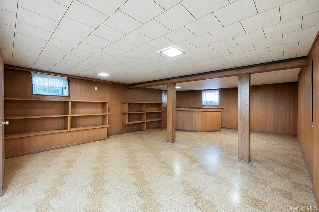 46 Walter Avenue, Oyster Bay, NY, 3 Bedrooms Bedrooms, 8 Rooms Rooms,2 BathroomsBathrooms,Residential,For Rent,Walter,0,KEY1018160 46 Walter Avenue, Oyster Bay, NY, 3 Bedrooms Bedrooms, 8 Rooms Rooms,2 BathroomsBathrooms,Residential,For Rent,Walter,0,KEY1018160