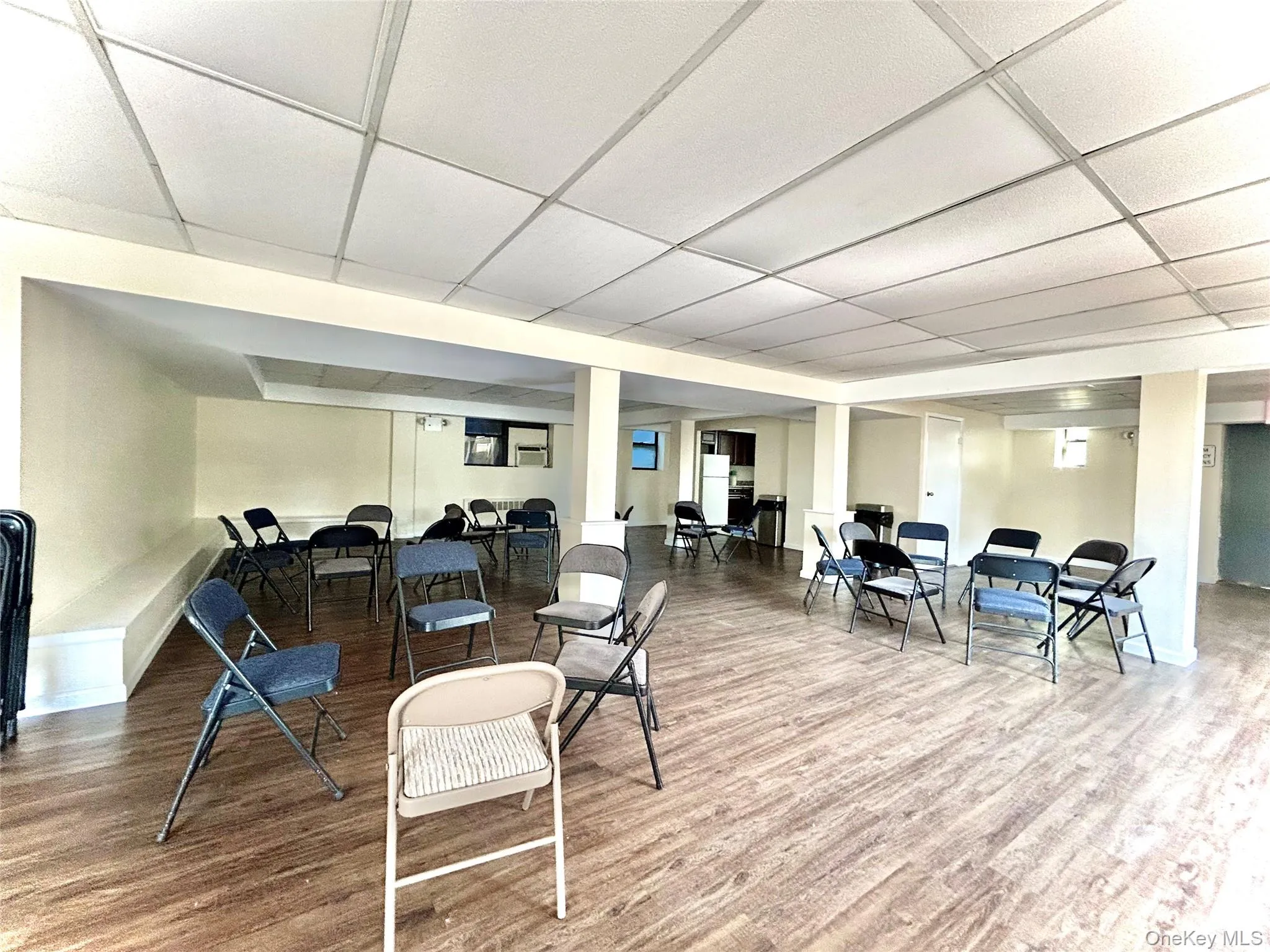 6 Mill Drive, North Hempstead, NY, 1 Bedroom Bedrooms, 4 Rooms Rooms,1 BathroomBathrooms,Residential,For Rent,Mill,0,KEY1018162 6 Mill Drive, North Hempstead, NY, 1 Bedroom Bedrooms, 4 Rooms Rooms,1 BathroomBathrooms,Residential,For Rent,Mill,0,KEY1018162