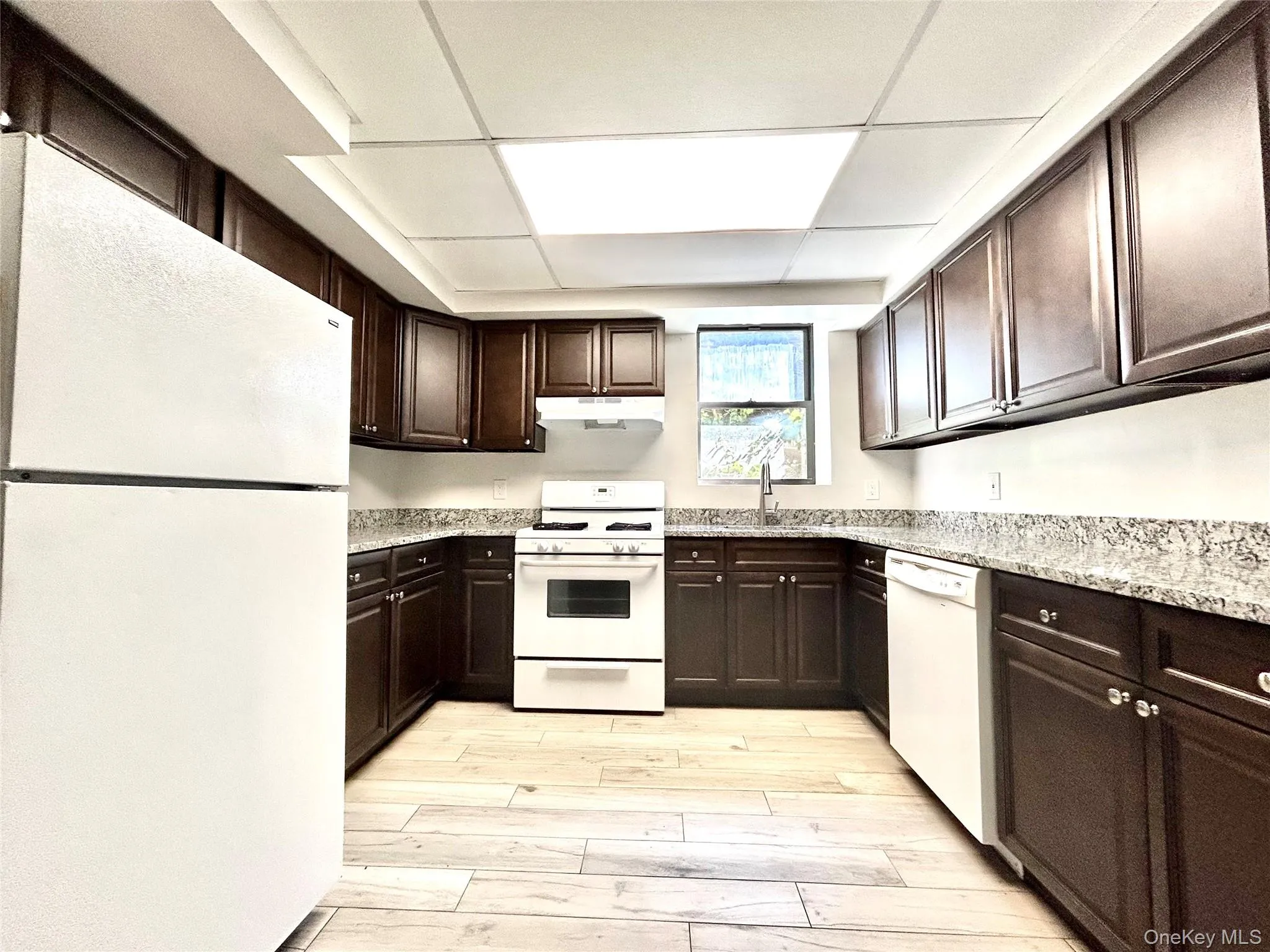 6 Mill Drive, North Hempstead, NY, 1 Bedroom Bedrooms, 4 Rooms Rooms,1 BathroomBathrooms,Residential,For Rent,Mill,0,KEY1018162 6 Mill Drive, North Hempstead, NY, 1 Bedroom Bedrooms, 4 Rooms Rooms,1 BathroomBathrooms,Residential,For Rent,Mill,0,KEY1018162