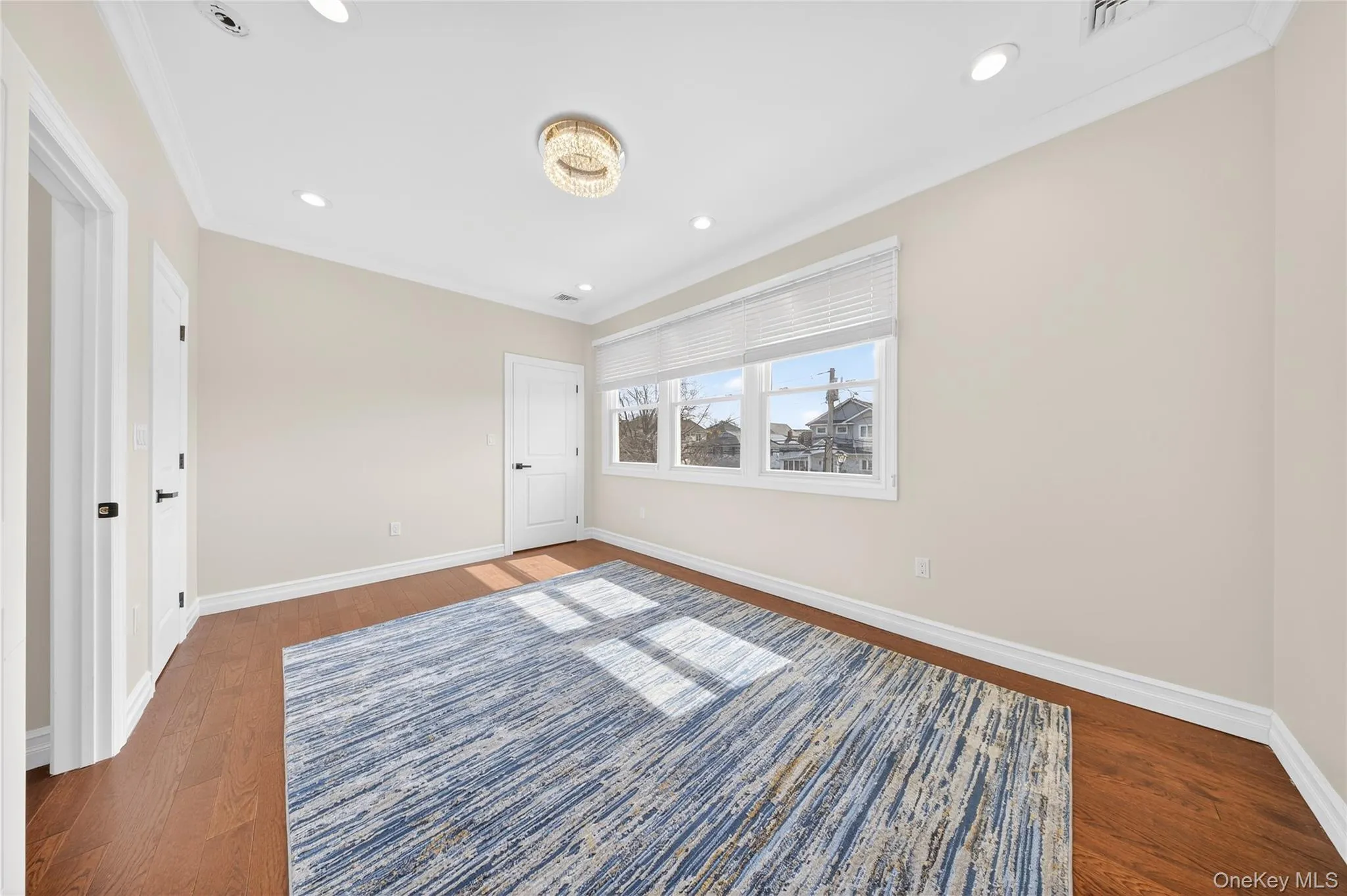 19 6th Street, North Hempstead, NY, 3 Bedrooms Bedrooms, 8 Rooms Rooms,2 BathroomsBathrooms,Residential,For Rent,6th,0,KEY1018163 19 6th Street, North Hempstead, NY, 3 Bedrooms Bedrooms, 8 Rooms Rooms,2 BathroomsBathrooms,Residential,For Rent,6th,0,KEY1018163