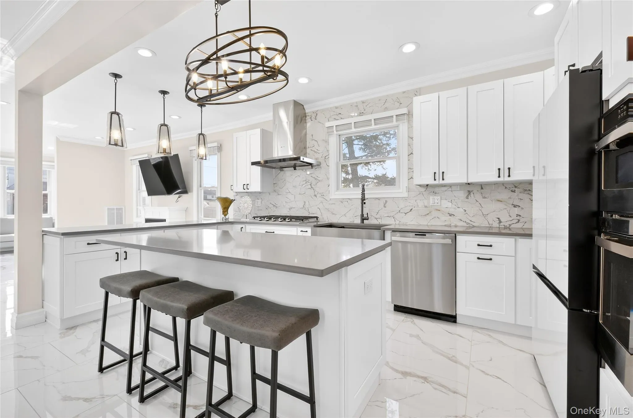 19 6th Street, North Hempstead, NY, 3 Bedrooms Bedrooms, 8 Rooms Rooms,2 BathroomsBathrooms,Residential,For Rent,6th,0,KEY1018163 19 6th Street, North Hempstead, NY, 3 Bedrooms Bedrooms, 8 Rooms Rooms,2 BathroomsBathrooms,Residential,For Rent,6th,0,KEY1018163