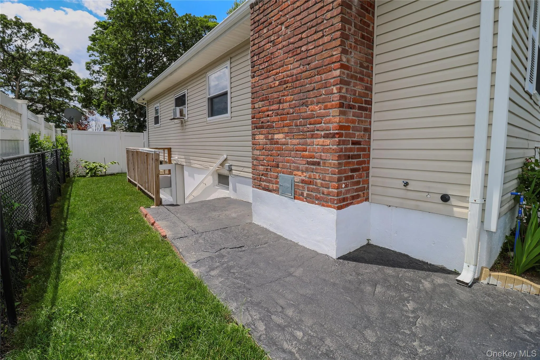 23 Peters Boulevard, Islip, NY, 3 Bedrooms Bedrooms, 7 Rooms Rooms,2 BathroomsBathrooms,Residential,For Rent,Peters,0,KEY1018168 23 Peters Boulevard, Islip, NY, 3 Bedrooms Bedrooms, 7 Rooms Rooms,2 BathroomsBathrooms,Residential,For Rent,Peters,0,KEY1018168