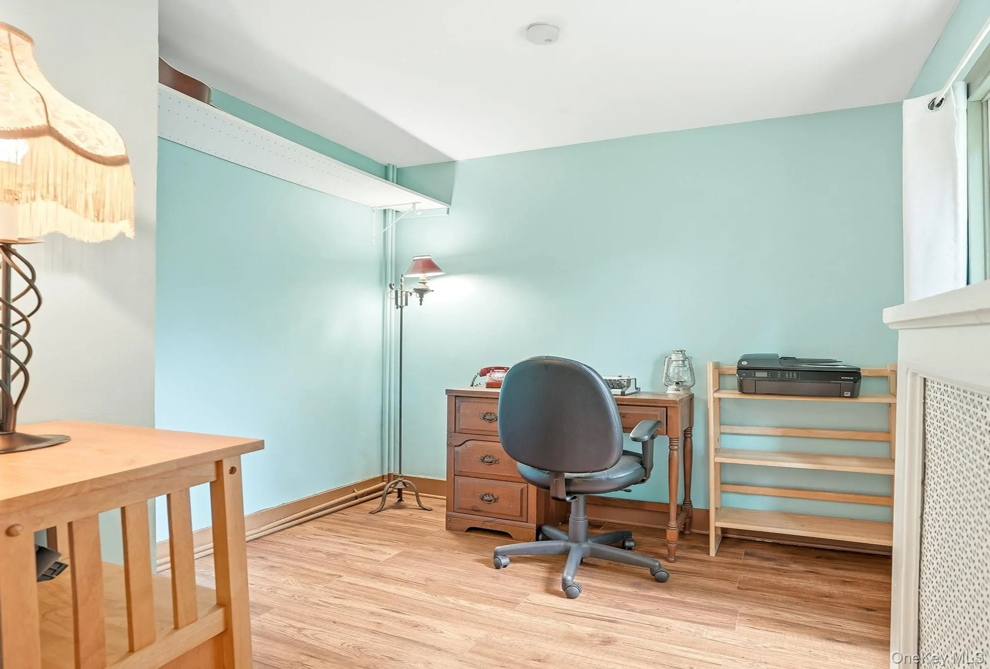 Office / Spare Bedroom Office / Spare Bedroom