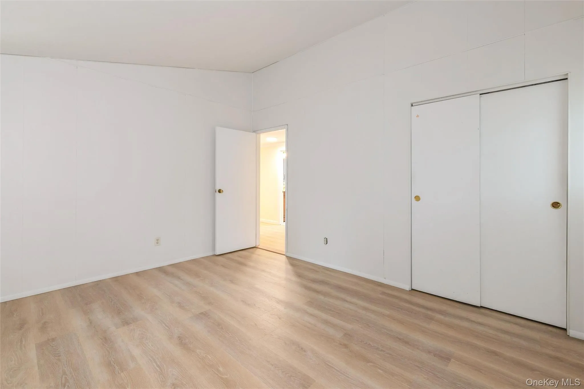 26 Huxley Lane, Brookhaven, NY, 3 Bedrooms Bedrooms, 7 Rooms Rooms,1 BathroomBathrooms,Residential,For Rent,Huxley,0,KEY1018176 26 Huxley Lane, Brookhaven, NY, 3 Bedrooms Bedrooms, 7 Rooms Rooms,1 BathroomBathrooms,Residential,For Rent,Huxley,0,KEY1018176