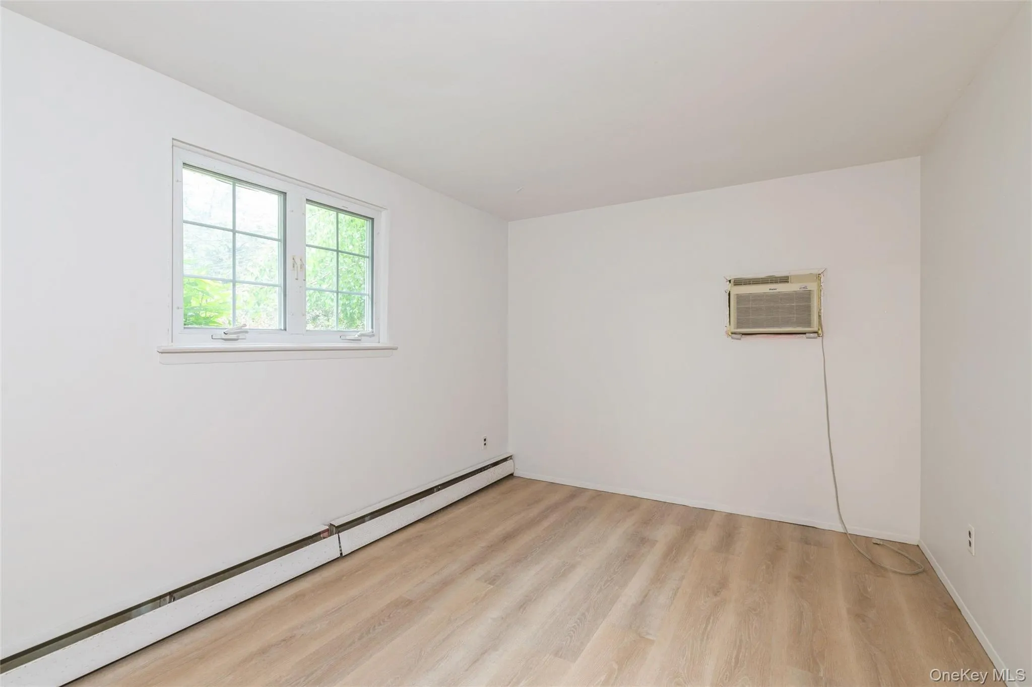 26 Huxley Lane, Brookhaven, NY, 3 Bedrooms Bedrooms, 7 Rooms Rooms,1 BathroomBathrooms,Residential,For Rent,Huxley,0,KEY1018176 26 Huxley Lane, Brookhaven, NY, 3 Bedrooms Bedrooms, 7 Rooms Rooms,1 BathroomBathrooms,Residential,For Rent,Huxley,0,KEY1018176