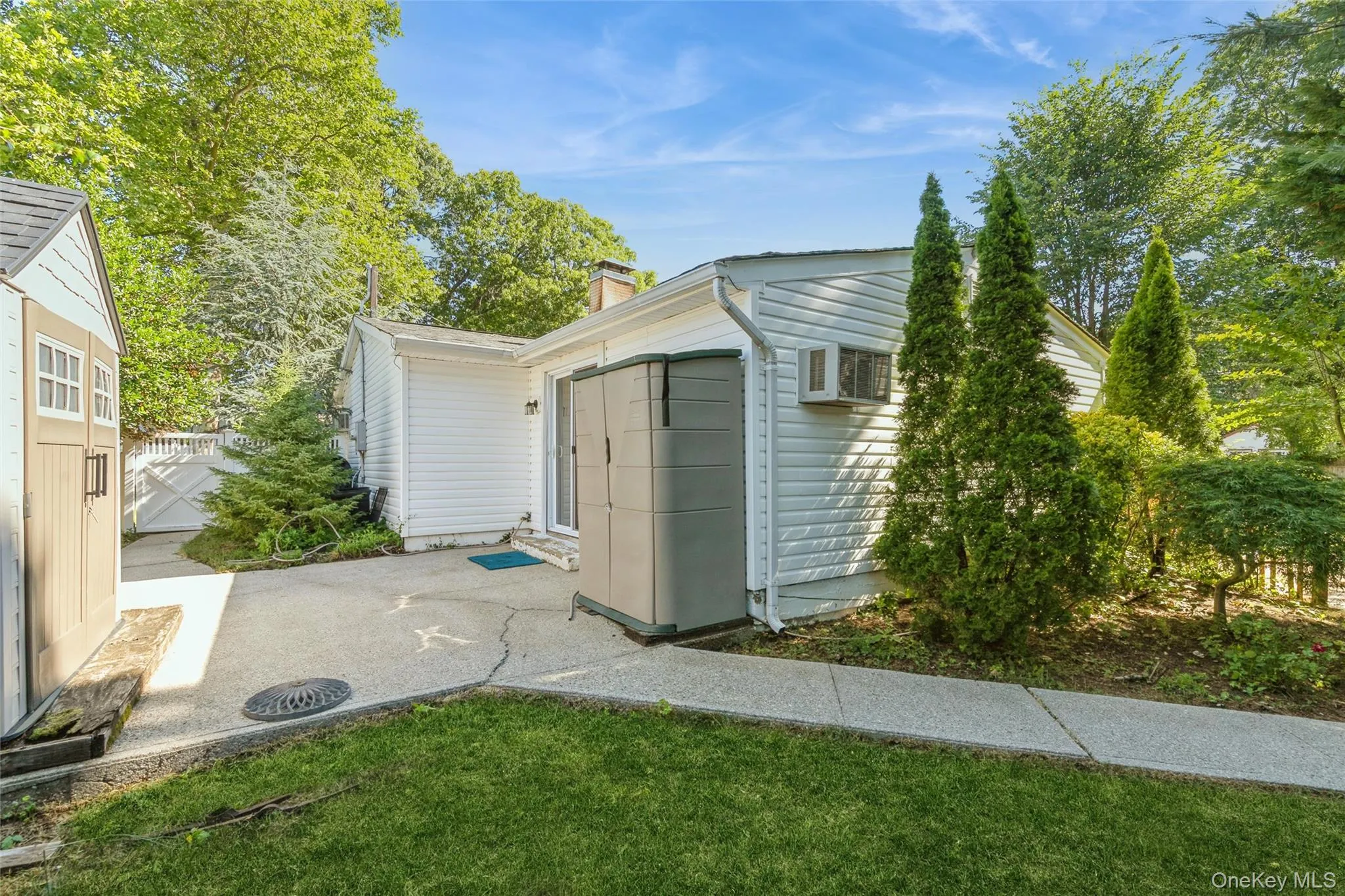 26 Huxley Lane, Brookhaven, NY, 3 Bedrooms Bedrooms, 7 Rooms Rooms,1 BathroomBathrooms,Residential,For Rent,Huxley,0,KEY1018176 26 Huxley Lane, Brookhaven, NY, 3 Bedrooms Bedrooms, 7 Rooms Rooms,1 BathroomBathrooms,Residential,For Rent,Huxley,0,KEY1018176