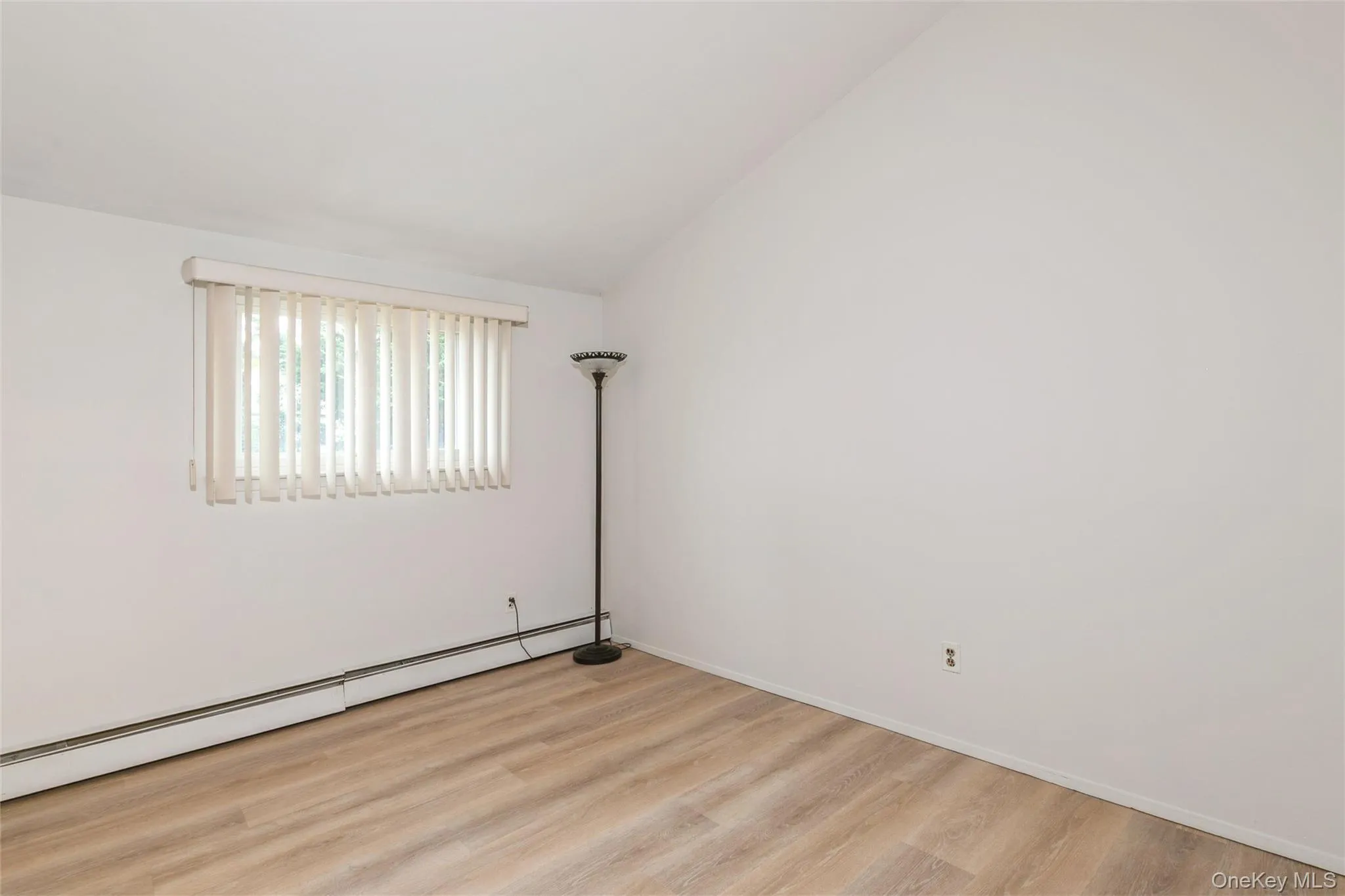 26 Huxley Lane, Brookhaven, NY, 3 Bedrooms Bedrooms, 7 Rooms Rooms,1 BathroomBathrooms,Residential,For Rent,Huxley,0,KEY1018176 26 Huxley Lane, Brookhaven, NY, 3 Bedrooms Bedrooms, 7 Rooms Rooms,1 BathroomBathrooms,Residential,For Rent,Huxley,0,KEY1018176