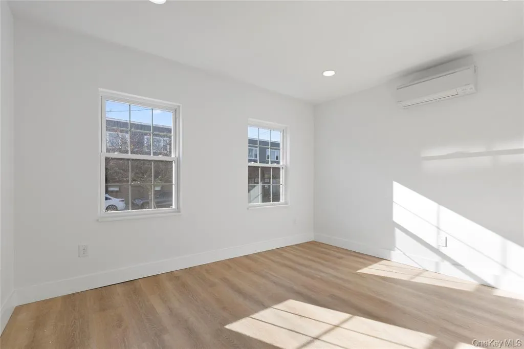 9 Lagrange Avenue, Poughkeepsie, NY, 2 Bedrooms Bedrooms, 3 Rooms Rooms,1 BathroomBathrooms,Residential Lease,For Rent,Lagrange,0,KEY1018182 9 Lagrange Avenue, Poughkeepsie, NY, 2 Bedrooms Bedrooms, 3 Rooms Rooms,1 BathroomBathrooms,Residential Lease,For Rent,Lagrange,0,KEY1018182
