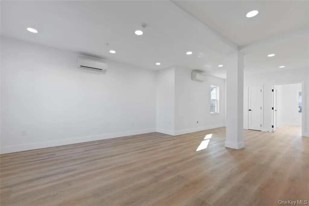 9 Lagrange Avenue, Poughkeepsie, NY, 2 Bedrooms Bedrooms, 3 Rooms Rooms,1 BathroomBathrooms,Residential Lease,For Rent,Lagrange,0,KEY1018182 9 Lagrange Avenue, Poughkeepsie, NY, 2 Bedrooms Bedrooms, 3 Rooms Rooms,1 BathroomBathrooms,Residential Lease,For Rent,Lagrange,0,KEY1018182