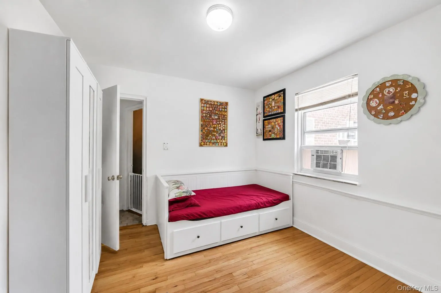 263-53 74th Avenue, New York, NY, 2 Bedrooms Bedrooms, 5 Rooms Rooms,1 BathroomBathrooms,Residential,For Rent,74th,0,1018184 263-53 74th Avenue, New York, NY, 2 Bedrooms Bedrooms, 5 Rooms Rooms,1 BathroomBathrooms,Residential,For Rent,74th,0,1018184