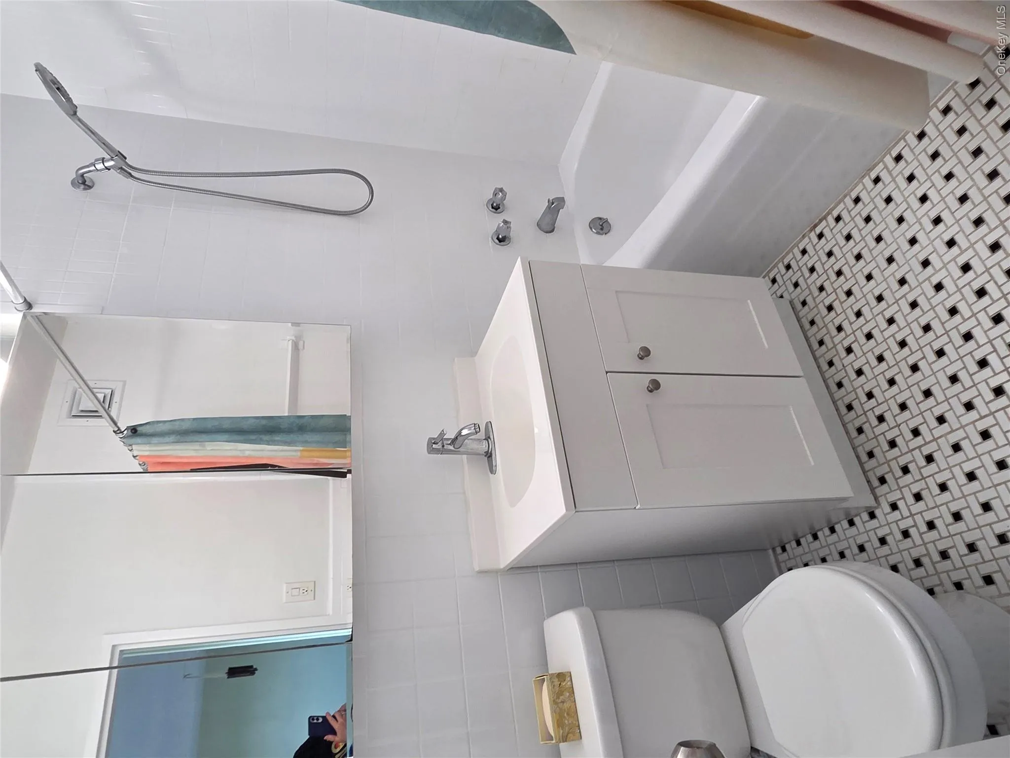 18-15 215th Street, New York, NY, 1 Bedroom Bedrooms, 3 Rooms Rooms,1 BathroomBathrooms,Residential,For Rent,215th,0,1018186 18-15 215th Street, New York, NY, 1 Bedroom Bedrooms, 3 Rooms Rooms,1 BathroomBathrooms,Residential,For Rent,215th,0,1018186