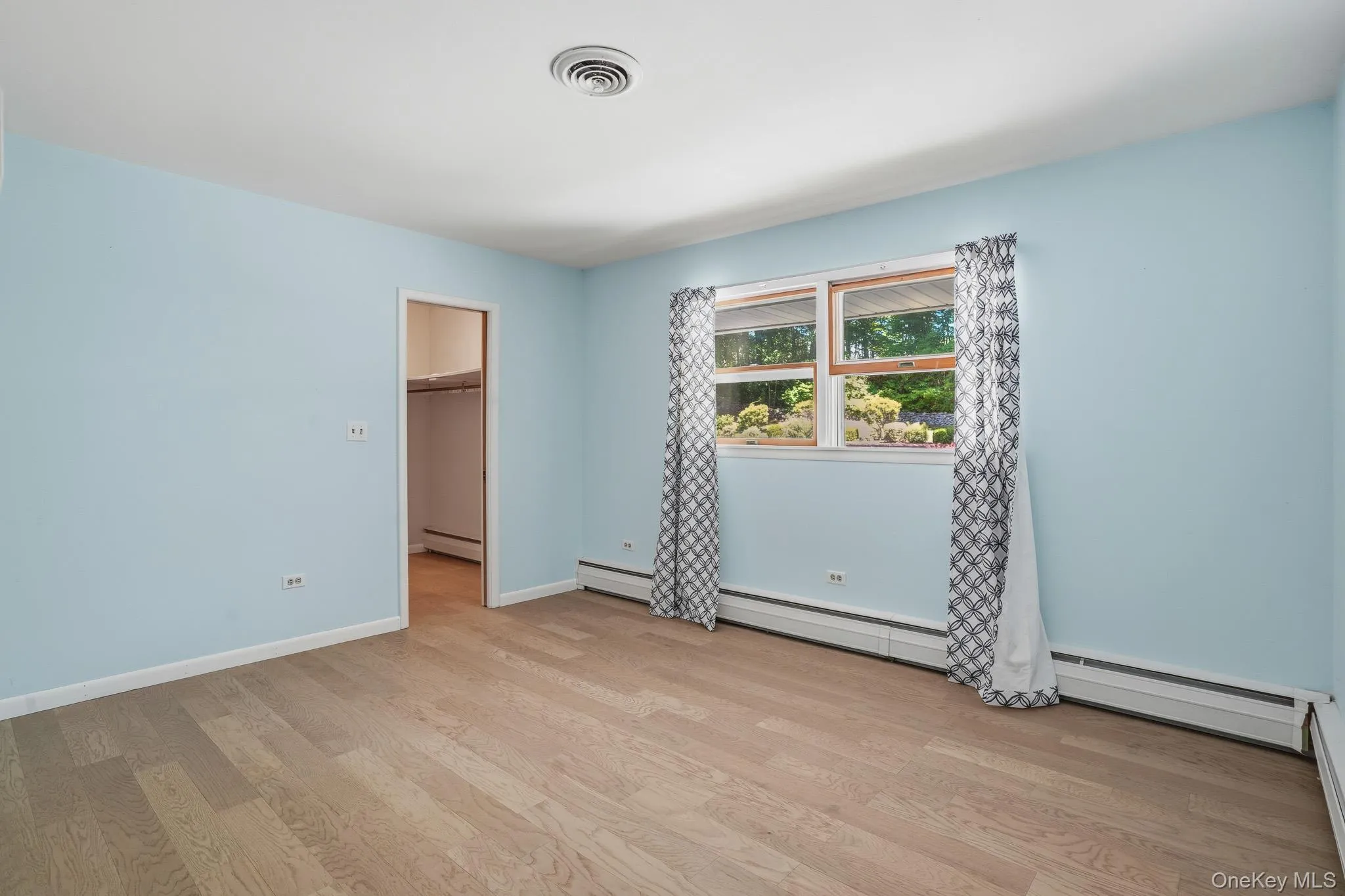 21 Vail Road, Poughkeepsie (town), NY, 5 Bedrooms Bedrooms, 12 Rooms Rooms,3 BathroomsBathrooms,Residential,For Rent,Vail,0,KEY1018187 21 Vail Road, Poughkeepsie (town), NY, 5 Bedrooms Bedrooms, 12 Rooms Rooms,3 BathroomsBathrooms,Residential,For Rent,Vail,0,KEY1018187