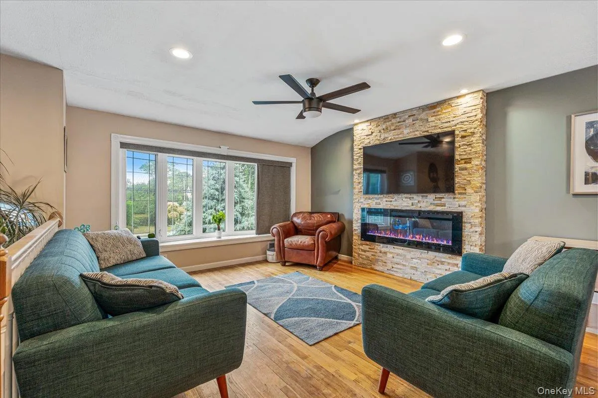 194 Missouri Avenue, Islip, NY, 3 Bedrooms Bedrooms, 8 Rooms Rooms,2 BathroomsBathrooms,Residential,For Rent,Missouri,0,KEY1018191 194 Missouri Avenue, Islip, NY, 3 Bedrooms Bedrooms, 8 Rooms Rooms,2 BathroomsBathrooms,Residential,For Rent,Missouri,0,KEY1018191