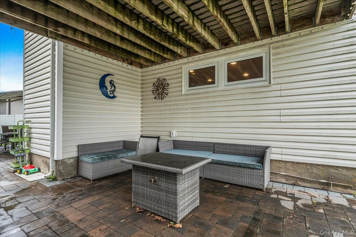 194 Missouri Avenue, Islip, NY, 3 Bedrooms Bedrooms, 8 Rooms Rooms,2 BathroomsBathrooms,Residential,For Rent,Missouri,0,KEY1018191 194 Missouri Avenue, Islip, NY, 3 Bedrooms Bedrooms, 8 Rooms Rooms,2 BathroomsBathrooms,Residential,For Rent,Missouri,0,KEY1018191