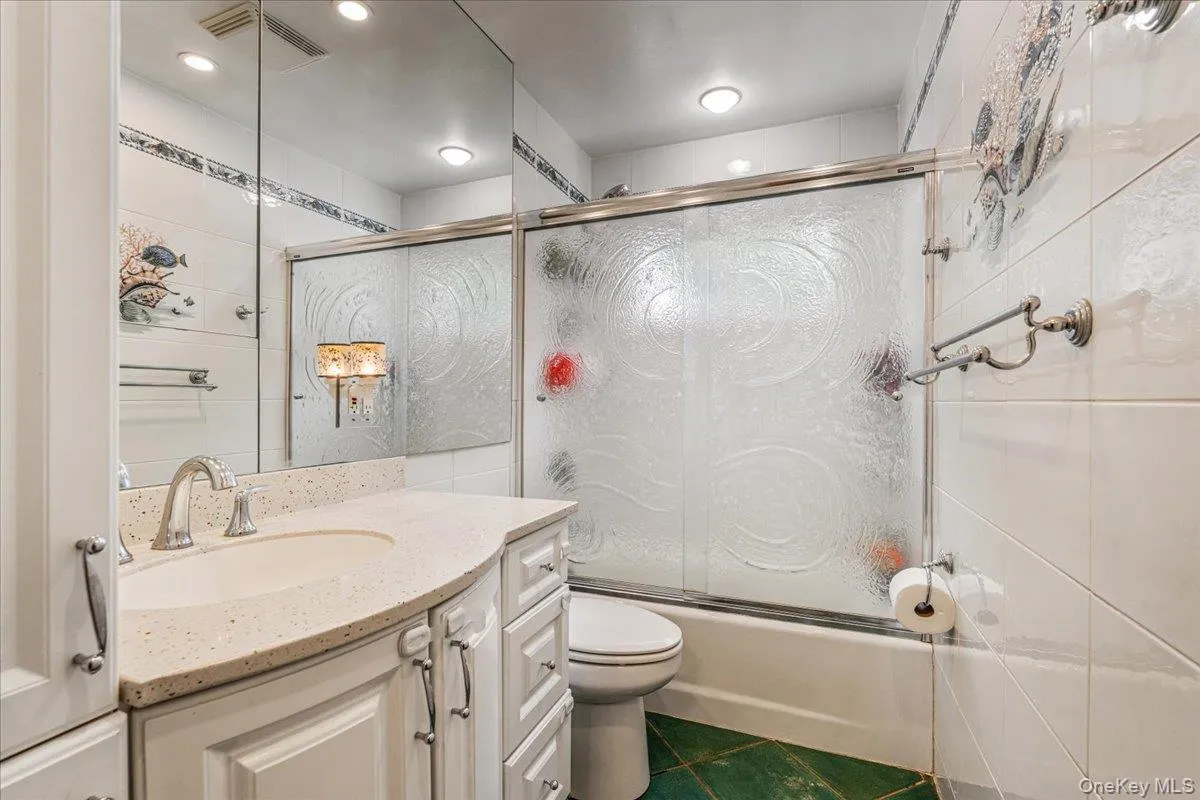 194 Missouri Avenue, Islip, NY, 3 Bedrooms Bedrooms, 8 Rooms Rooms,2 BathroomsBathrooms,Residential,For Rent,Missouri,0,KEY1018191 194 Missouri Avenue, Islip, NY, 3 Bedrooms Bedrooms, 8 Rooms Rooms,2 BathroomsBathrooms,Residential,For Rent,Missouri,0,KEY1018191