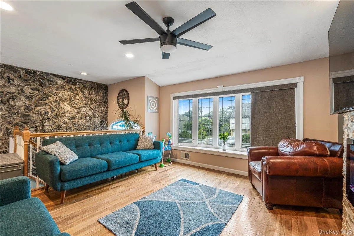 194 Missouri Avenue, Islip, NY, 3 Bedrooms Bedrooms, 8 Rooms Rooms,2 BathroomsBathrooms,Residential,For Rent,Missouri,0,KEY1018191 194 Missouri Avenue, Islip, NY, 3 Bedrooms Bedrooms, 8 Rooms Rooms,2 BathroomsBathrooms,Residential,For Rent,Missouri,0,KEY1018191