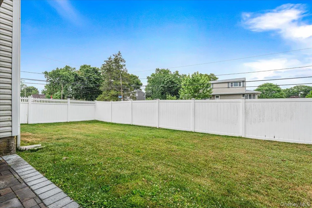 194 Missouri Avenue, Islip, NY, 3 Bedrooms Bedrooms, 8 Rooms Rooms,2 BathroomsBathrooms,Residential,For Rent,Missouri,0,KEY1018191 194 Missouri Avenue, Islip, NY, 3 Bedrooms Bedrooms, 8 Rooms Rooms,2 BathroomsBathrooms,Residential,For Rent,Missouri,0,KEY1018191