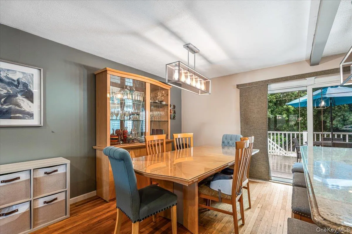 194 Missouri Avenue, Islip, NY, 3 Bedrooms Bedrooms, 8 Rooms Rooms,2 BathroomsBathrooms,Residential,For Rent,Missouri,0,KEY1018191 194 Missouri Avenue, Islip, NY, 3 Bedrooms Bedrooms, 8 Rooms Rooms,2 BathroomsBathrooms,Residential,For Rent,Missouri,0,KEY1018191