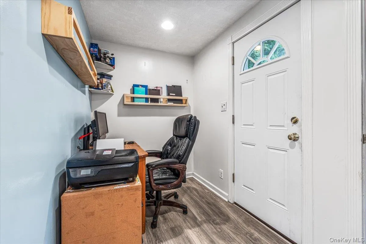 194 Missouri Avenue, Islip, NY, 3 Bedrooms Bedrooms, 8 Rooms Rooms,2 BathroomsBathrooms,Residential,For Rent,Missouri,0,KEY1018191 194 Missouri Avenue, Islip, NY, 3 Bedrooms Bedrooms, 8 Rooms Rooms,2 BathroomsBathrooms,Residential,For Rent,Missouri,0,KEY1018191