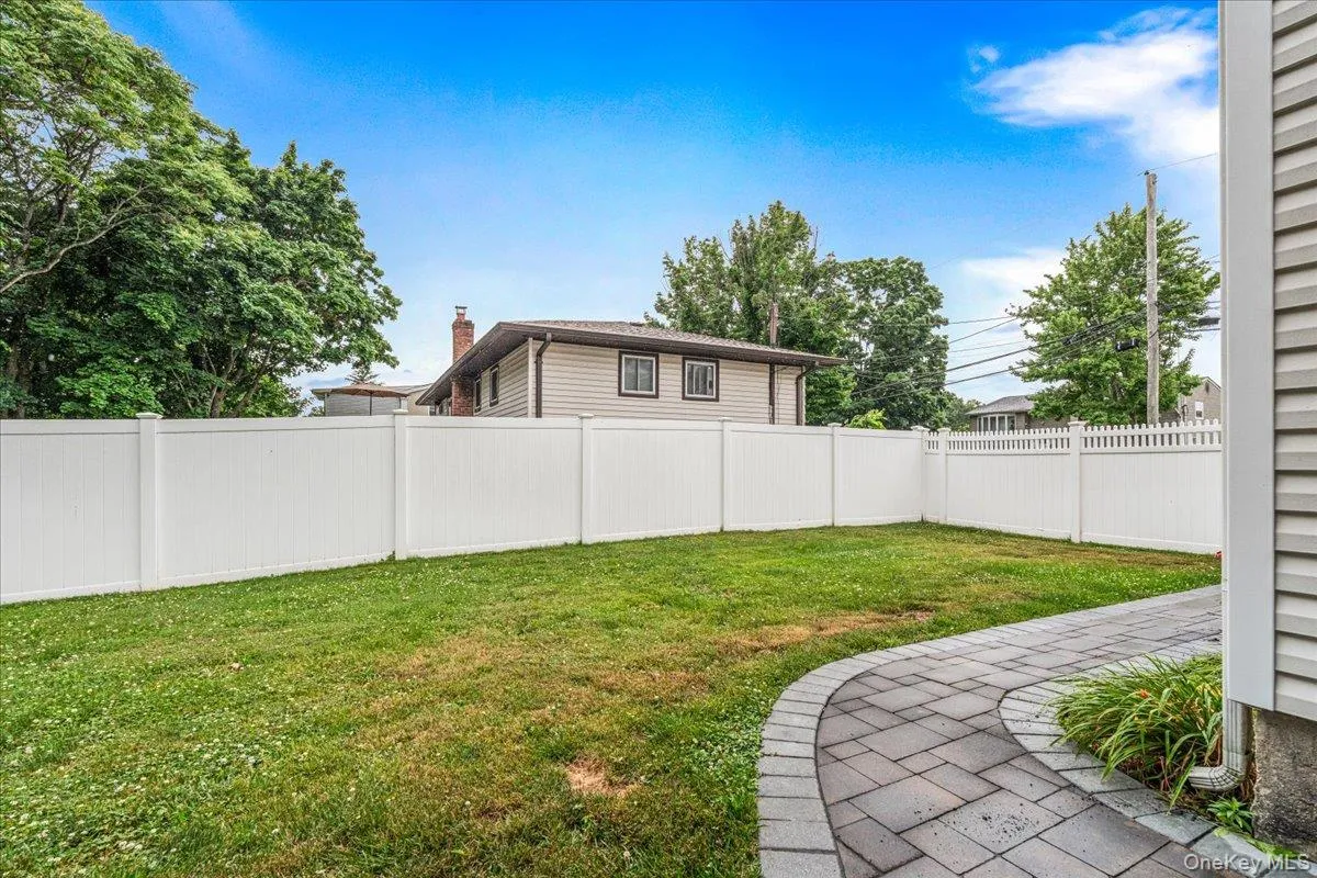 194 Missouri Avenue, Islip, NY, 3 Bedrooms Bedrooms, 8 Rooms Rooms,2 BathroomsBathrooms,Residential,For Rent,Missouri,0,KEY1018191 194 Missouri Avenue, Islip, NY, 3 Bedrooms Bedrooms, 8 Rooms Rooms,2 BathroomsBathrooms,Residential,For Rent,Missouri,0,KEY1018191
