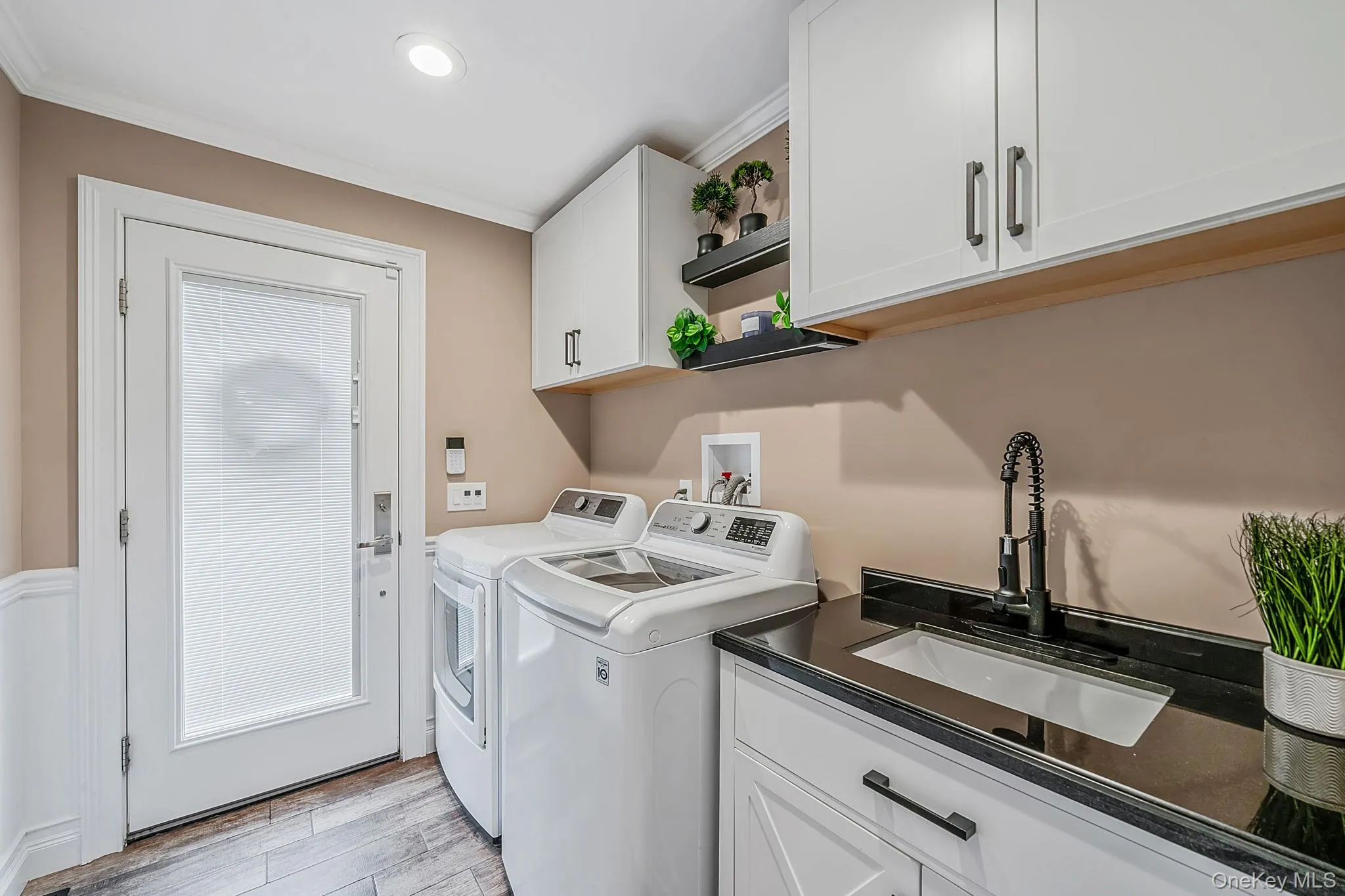 44 Niagara Street, Brookhaven, NY, 5 Bedrooms Bedrooms, 15 Rooms Rooms,4 BathroomsBathrooms,Residential,For Rent,Niagara,0,KEY1018192 44 Niagara Street, Brookhaven, NY, 5 Bedrooms Bedrooms, 15 Rooms Rooms,4 BathroomsBathrooms,Residential,For Rent,Niagara,0,KEY1018192