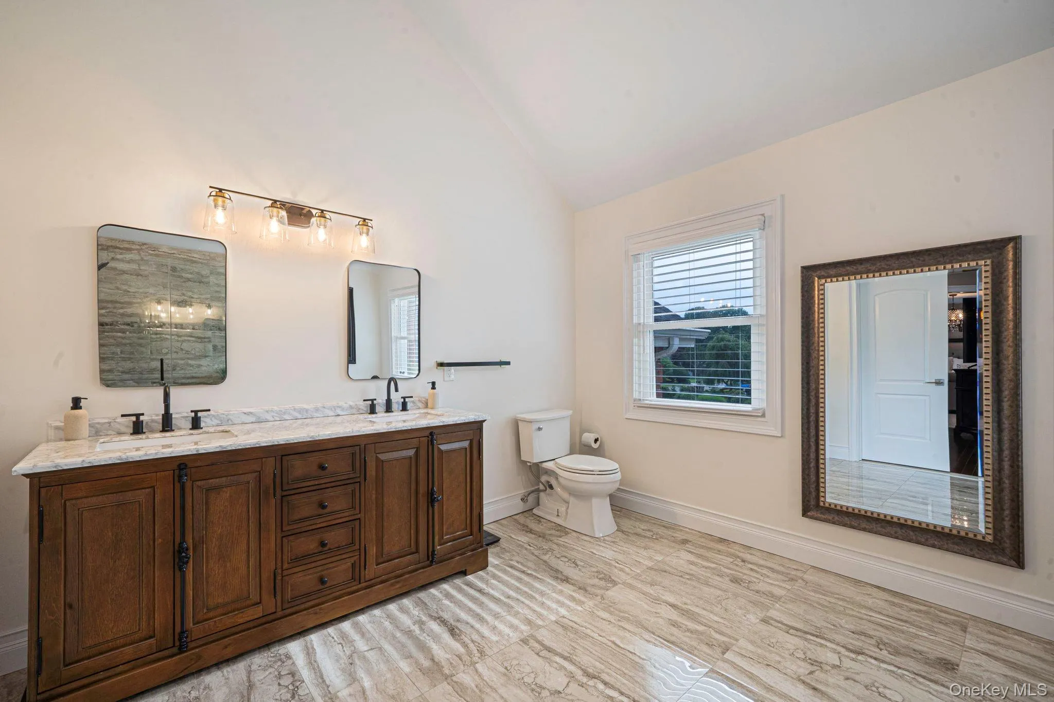 44 Niagara Street, Brookhaven, NY, 5 Bedrooms Bedrooms, 15 Rooms Rooms,4 BathroomsBathrooms,Residential,For Rent,Niagara,0,KEY1018192 44 Niagara Street, Brookhaven, NY, 5 Bedrooms Bedrooms, 15 Rooms Rooms,4 BathroomsBathrooms,Residential,For Rent,Niagara,0,KEY1018192