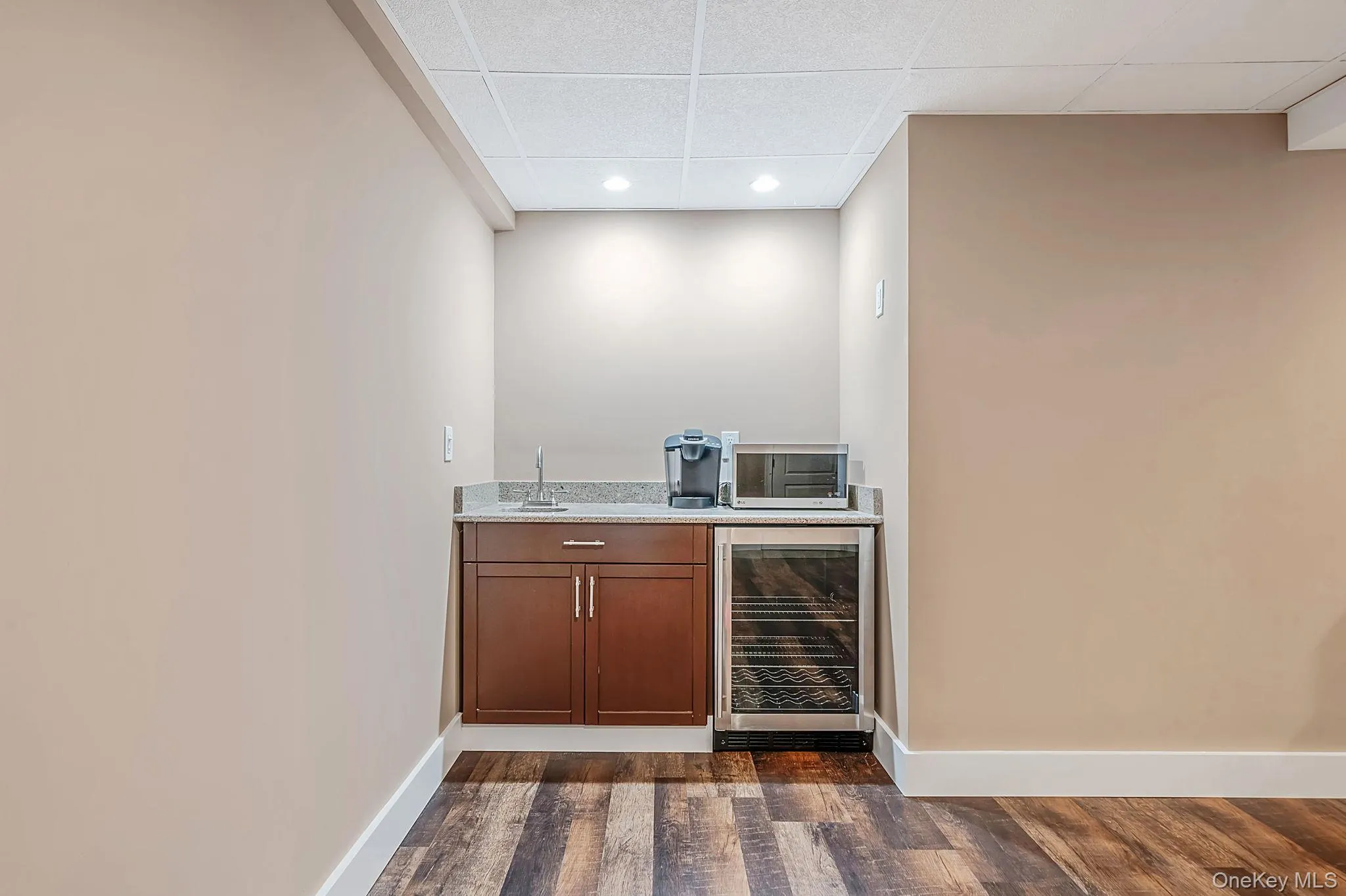 44 Niagara Street, Brookhaven, NY, 5 Bedrooms Bedrooms, 15 Rooms Rooms,4 BathroomsBathrooms,Residential,For Rent,Niagara,0,KEY1018192 44 Niagara Street, Brookhaven, NY, 5 Bedrooms Bedrooms, 15 Rooms Rooms,4 BathroomsBathrooms,Residential,For Rent,Niagara,0,KEY1018192