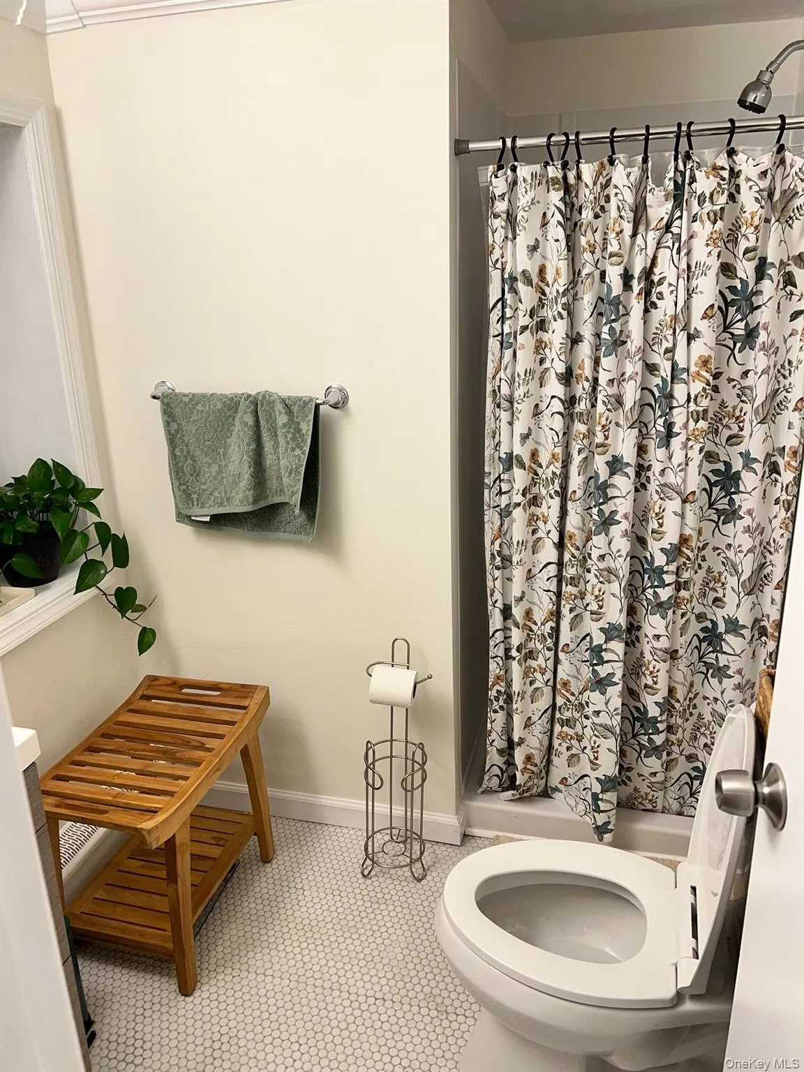 16 Heath Lane, Huntington, NY, 4 Bedrooms Bedrooms, 11 Rooms Rooms,3 BathroomsBathrooms,Residential,For Rent,Heath,0,1018193 16 Heath Lane, Huntington, NY, 4 Bedrooms Bedrooms, 11 Rooms Rooms,3 BathroomsBathrooms,Residential,For Rent,Heath,0,1018193
