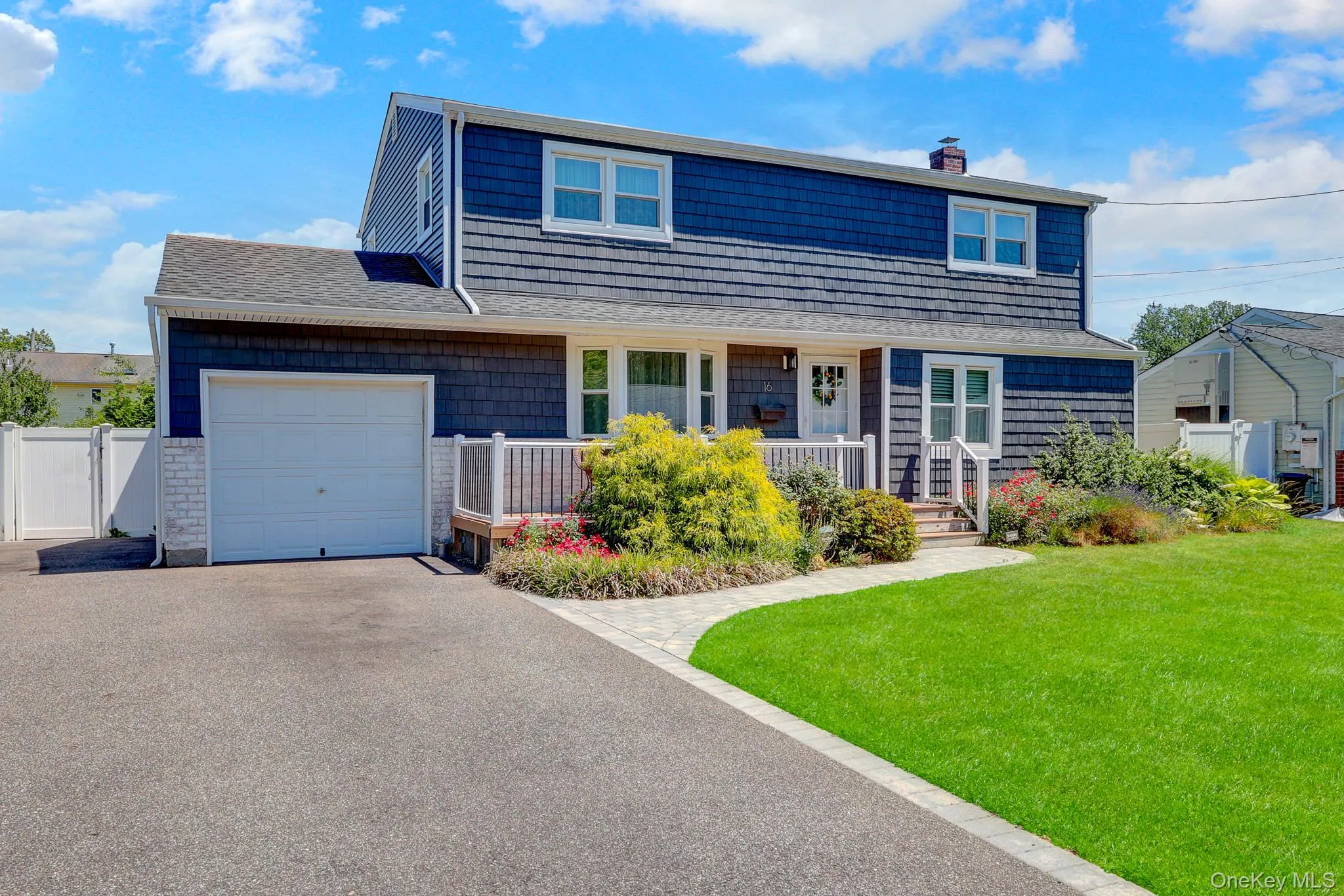 16 Heath Lane, Huntington, NY, 4 Bedrooms Bedrooms, 11 Rooms Rooms,3 BathroomsBathrooms,Residential,For Rent,Heath,0,1018193 16 Heath Lane, Huntington, NY, 4 Bedrooms Bedrooms, 11 Rooms Rooms,3 BathroomsBathrooms,Residential,For Rent,Heath,0,1018193