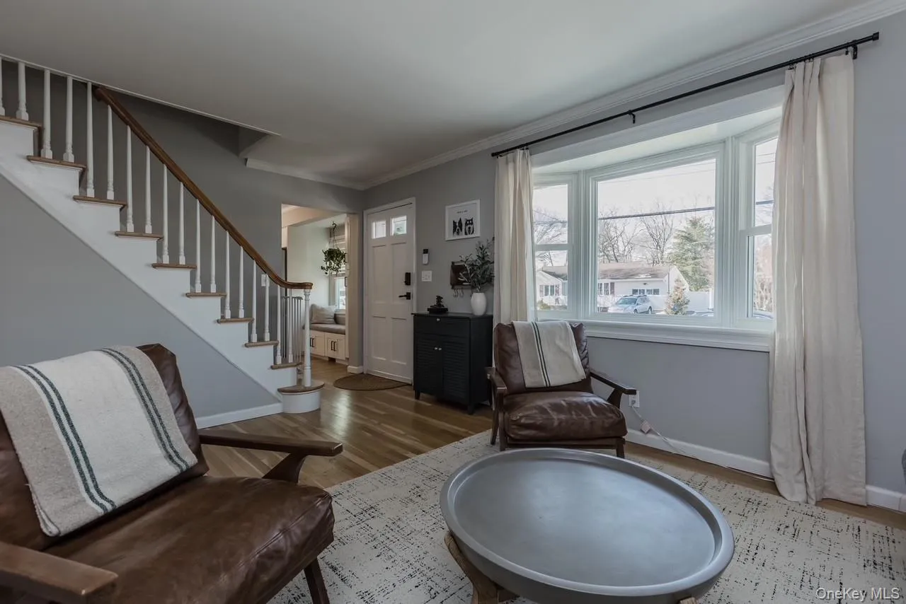 16 Heath Lane, Huntington, NY, 4 Bedrooms Bedrooms, 11 Rooms Rooms,3 BathroomsBathrooms,Residential,For Rent,Heath,0,1018193 16 Heath Lane, Huntington, NY, 4 Bedrooms Bedrooms, 11 Rooms Rooms,3 BathroomsBathrooms,Residential,For Rent,Heath,0,1018193