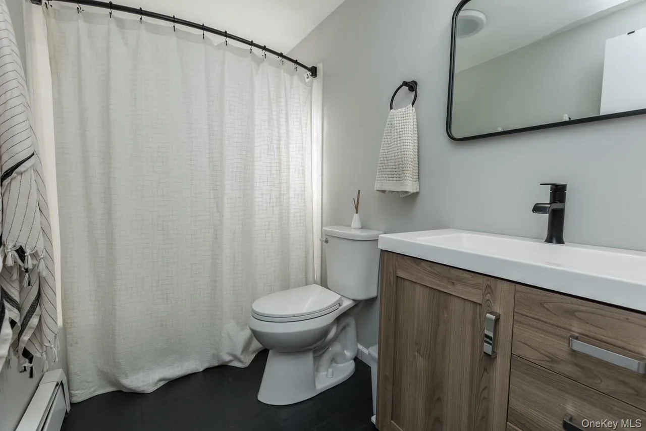 16 Heath Lane, Huntington, NY, 4 Bedrooms Bedrooms, 11 Rooms Rooms,3 BathroomsBathrooms,Residential,For Rent,Heath,0,1018193 16 Heath Lane, Huntington, NY, 4 Bedrooms Bedrooms, 11 Rooms Rooms,3 BathroomsBathrooms,Residential,For Rent,Heath,0,1018193