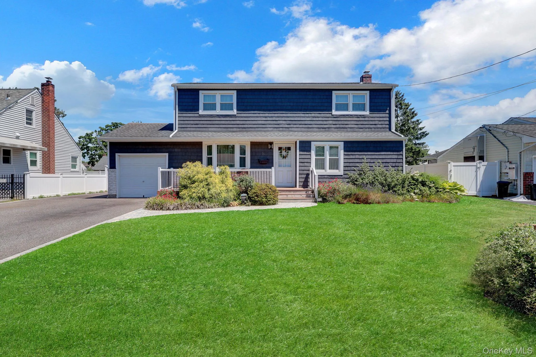 16 Heath Lane, Huntington, NY, 4 Bedrooms Bedrooms, 11 Rooms Rooms,3 BathroomsBathrooms,Residential,For Rent,Heath,0,1018193 16 Heath Lane, Huntington, NY, 4 Bedrooms Bedrooms, 11 Rooms Rooms,3 BathroomsBathrooms,Residential,For Rent,Heath,0,1018193