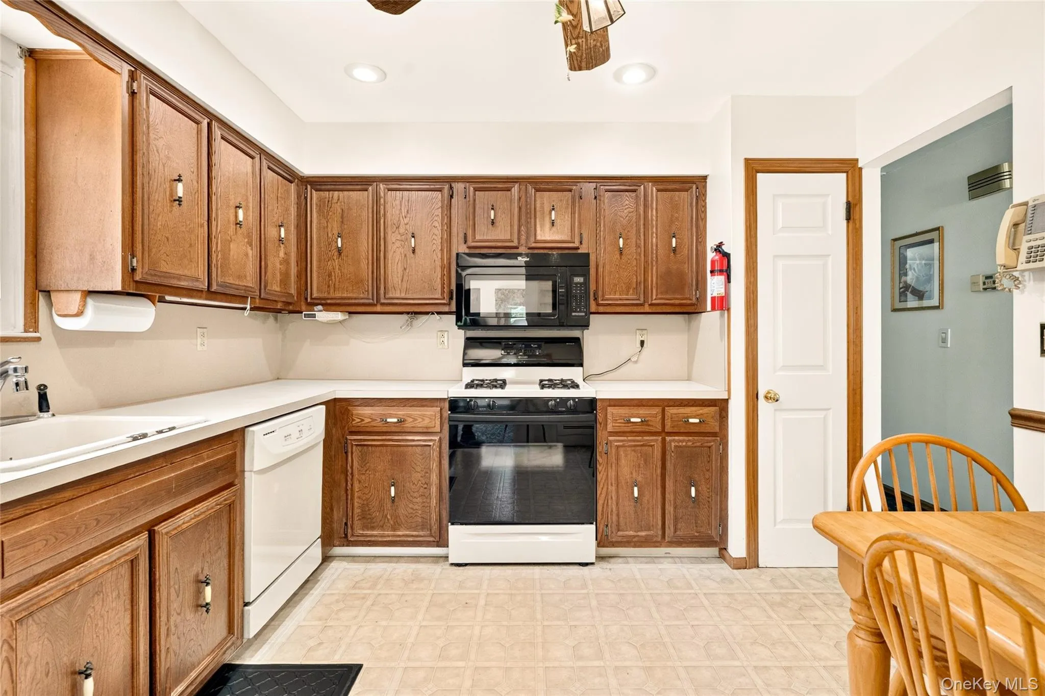 10 Lighthouse Court, Stony Point, NY, 4 Bedrooms Bedrooms, 9 Rooms Rooms,2 BathroomsBathrooms,Residential,For Rent,Lighthouse,0,1018201 10 Lighthouse Court, Stony Point, NY, 4 Bedrooms Bedrooms, 9 Rooms Rooms,2 BathroomsBathrooms,Residential,For Rent,Lighthouse,0,1018201