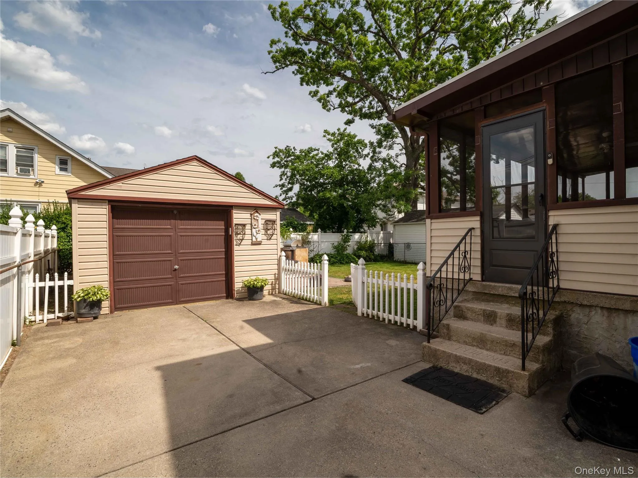 9 Satterie Avenue, Hempstead, NY, 3 Bedrooms Bedrooms, 7 Rooms Rooms,2 BathroomsBathrooms,Residential,For Rent,Satterie,0,KEY1018206 9 Satterie Avenue, Hempstead, NY, 3 Bedrooms Bedrooms, 7 Rooms Rooms,2 BathroomsBathrooms,Residential,For Rent,Satterie,0,KEY1018206