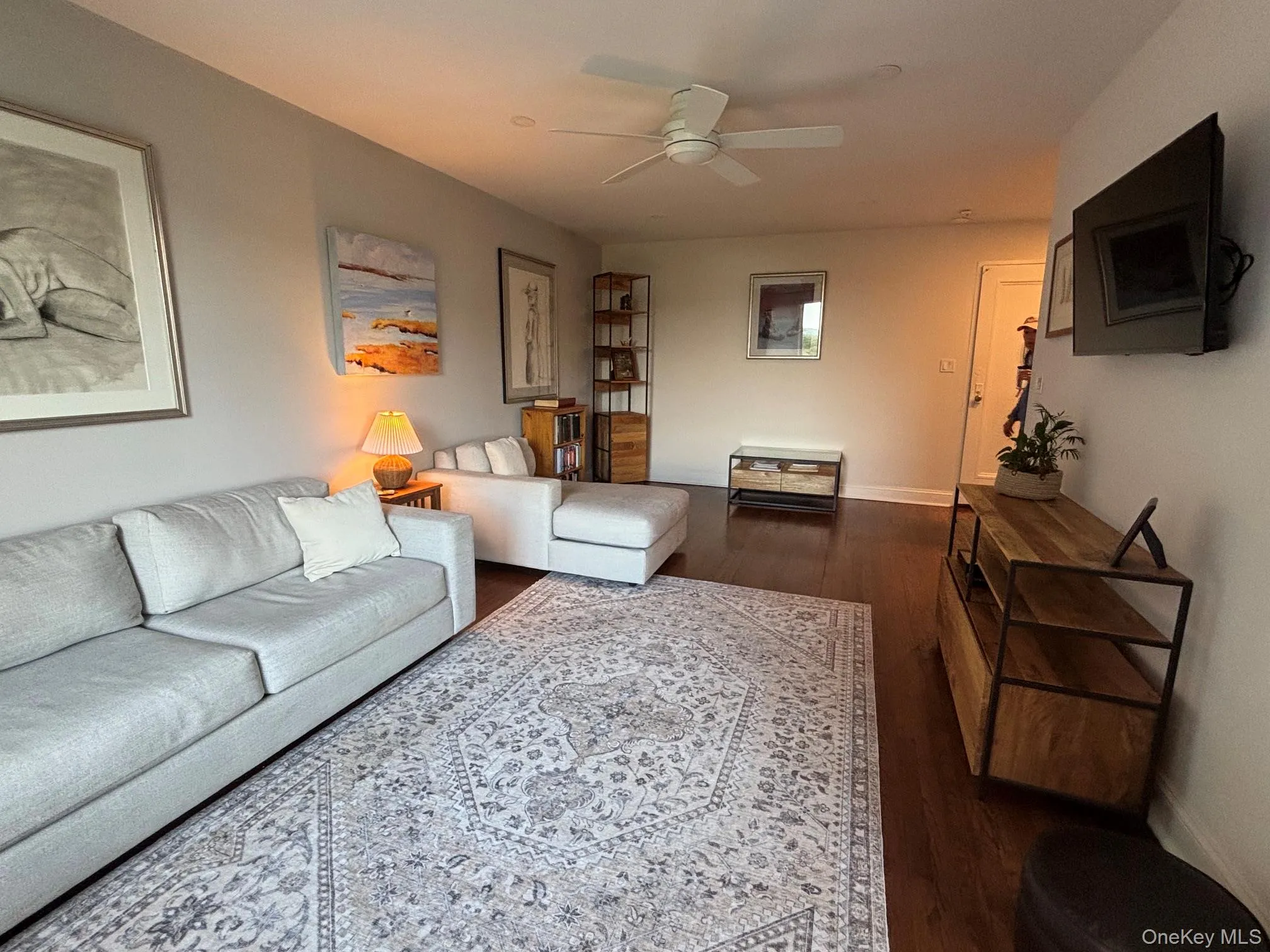 555 Broadway, Greenburgh, NY, 1 Bedroom Bedrooms, 3 Rooms Rooms,1 BathroomBathrooms,Residential,For Rent,Broadway,0,1018212 555 Broadway, Greenburgh, NY, 1 Bedroom Bedrooms, 3 Rooms Rooms,1 BathroomBathrooms,Residential,For Rent,Broadway,0,1018212