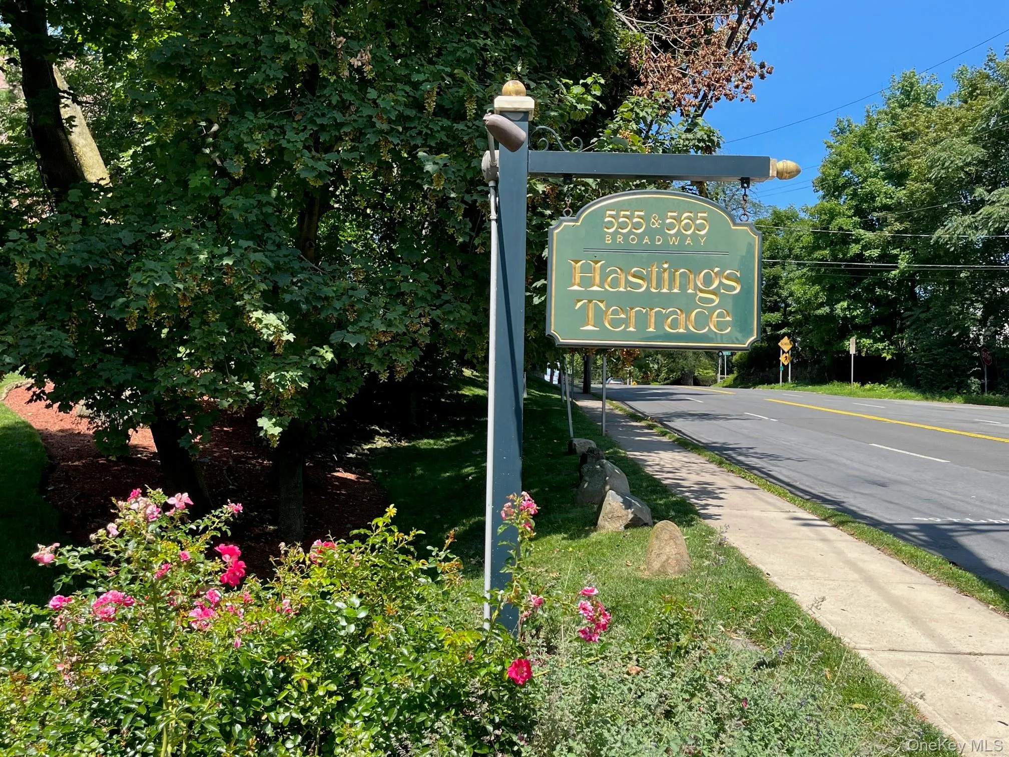 555 Broadway, Greenburgh, NY, 1 Bedroom Bedrooms, 3 Rooms Rooms,1 BathroomBathrooms,Residential,For Rent,Broadway,0,1018212 555 Broadway, Greenburgh, NY, 1 Bedroom Bedrooms, 3 Rooms Rooms,1 BathroomBathrooms,Residential,For Rent,Broadway,0,1018212
