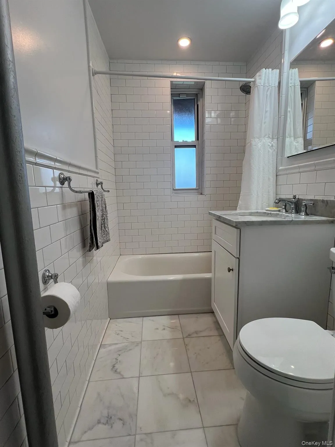 555 Broadway, Greenburgh, NY, 1 Bedroom Bedrooms, 3 Rooms Rooms,1 BathroomBathrooms,Residential,For Rent,Broadway,0,1018212 555 Broadway, Greenburgh, NY, 1 Bedroom Bedrooms, 3 Rooms Rooms,1 BathroomBathrooms,Residential,For Rent,Broadway,0,1018212