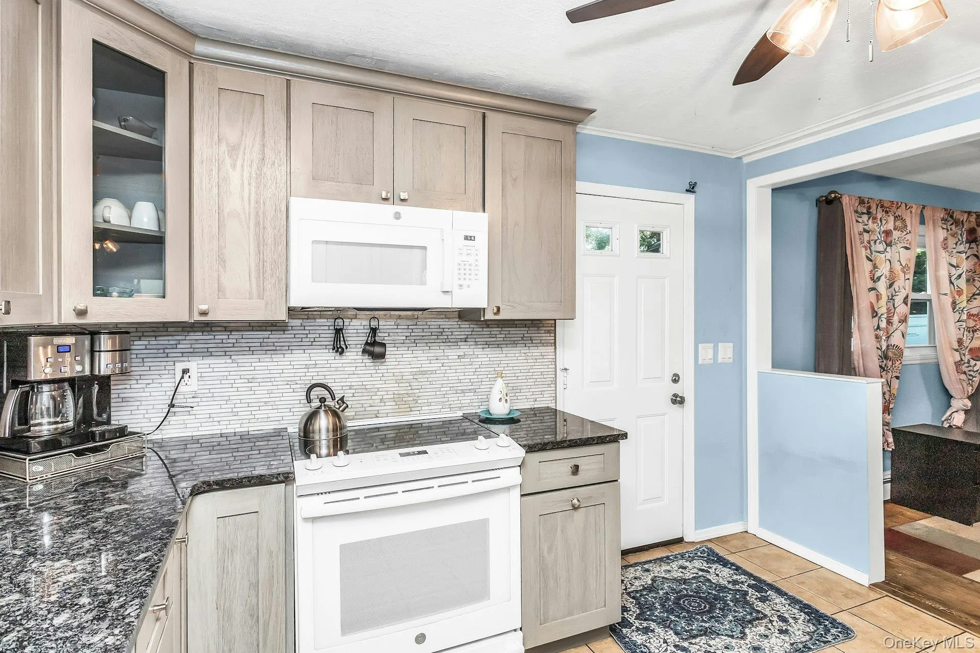 23 Lambert Avenue, Brookhaven, NY, 3 Bedrooms Bedrooms, 6 Rooms Rooms,1 BathroomBathrooms,Residential,For Rent,Lambert,0,1018215 23 Lambert Avenue, Brookhaven, NY, 3 Bedrooms Bedrooms, 6 Rooms Rooms,1 BathroomBathrooms,Residential,For Rent,Lambert,0,1018215