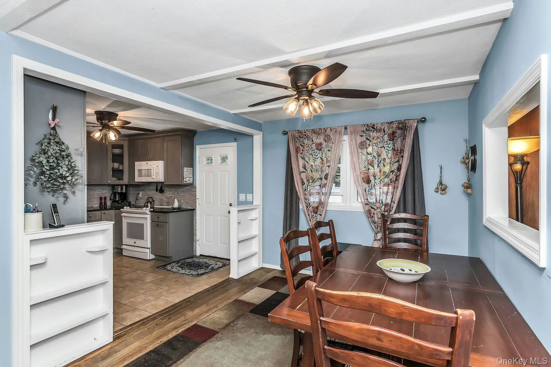 23 Lambert Avenue, Brookhaven, NY, 3 Bedrooms Bedrooms, 6 Rooms Rooms,1 BathroomBathrooms,Residential,For Rent,Lambert,0,1018215 23 Lambert Avenue, Brookhaven, NY, 3 Bedrooms Bedrooms, 6 Rooms Rooms,1 BathroomBathrooms,Residential,For Rent,Lambert,0,1018215