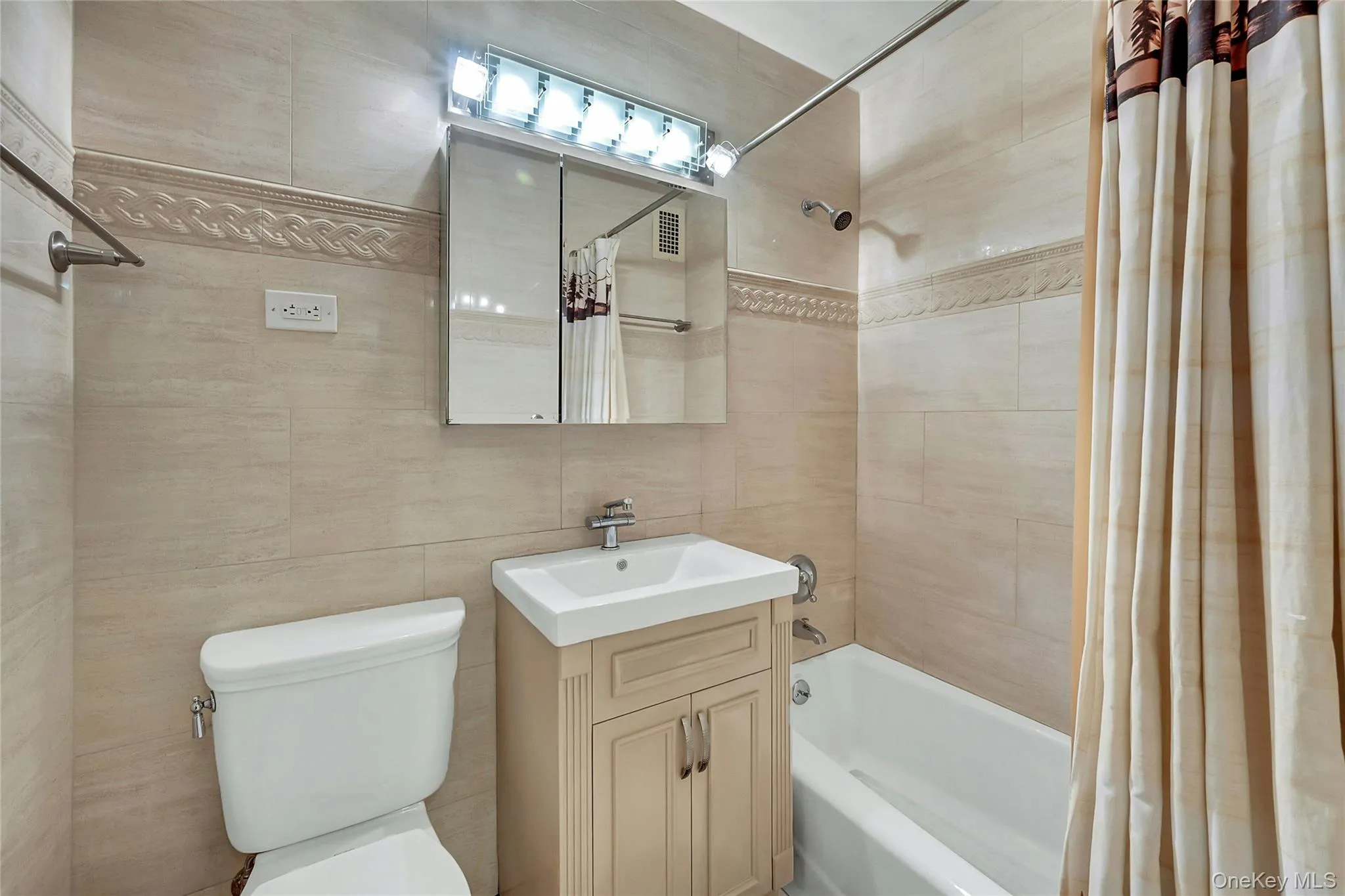 555 Kappock Street, New York, NY, 1 Bedroom Bedrooms, 3 Rooms Rooms,1 BathroomBathrooms,Residential,For Rent,Kappock,0,KEY1018216 555 Kappock Street, New York, NY, 1 Bedroom Bedrooms, 3 Rooms Rooms,1 BathroomBathrooms,Residential,For Rent,Kappock,0,KEY1018216