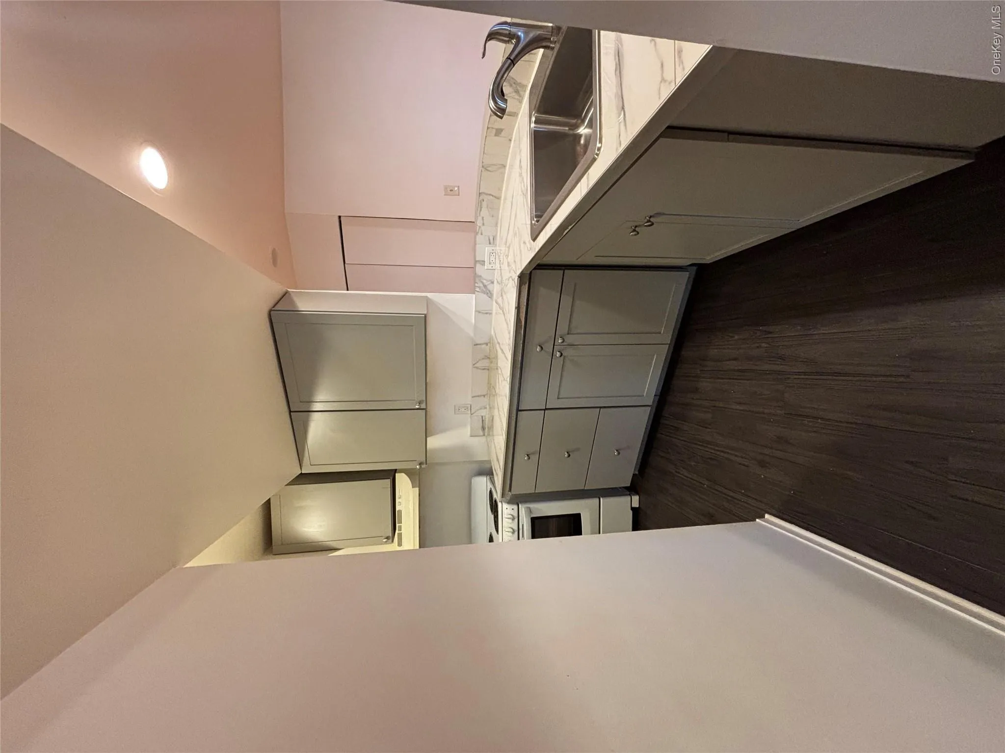 185 Union Street, Poughkeepsie, NY, 1 Bedroom Bedrooms, 4 Rooms Rooms,1 BathroomBathrooms,Residential Lease,For Rent,Union,0,KEY1018217 185 Union Street, Poughkeepsie, NY, 1 Bedroom Bedrooms, 4 Rooms Rooms,1 BathroomBathrooms,Residential Lease,For Rent,Union,0,KEY1018217