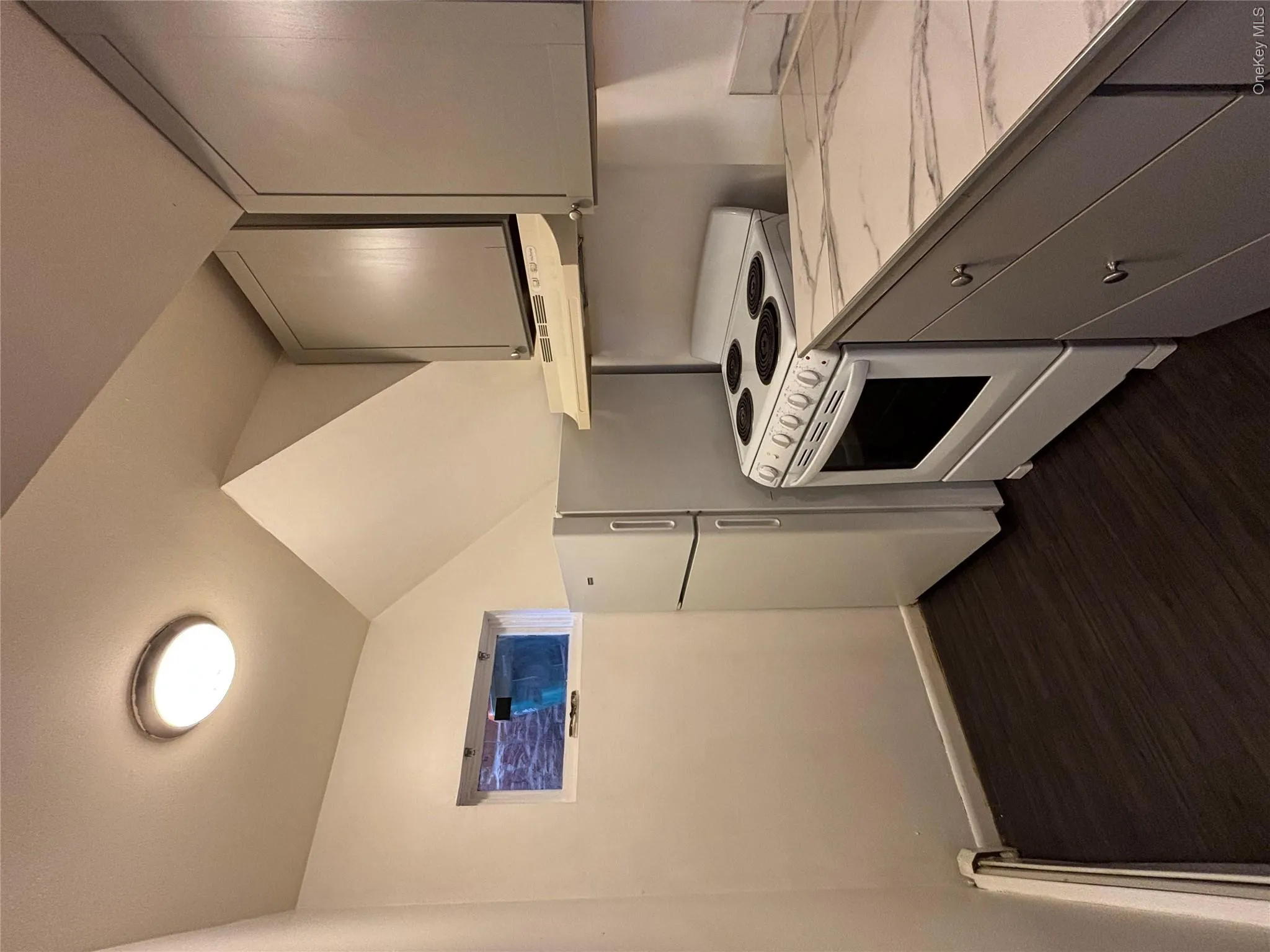 185 Union Street, Poughkeepsie, NY, 1 Bedroom Bedrooms, 4 Rooms Rooms,1 BathroomBathrooms,Residential Lease,For Rent,Union,0,KEY1018217 185 Union Street, Poughkeepsie, NY, 1 Bedroom Bedrooms, 4 Rooms Rooms,1 BathroomBathrooms,Residential Lease,For Rent,Union,0,KEY1018217