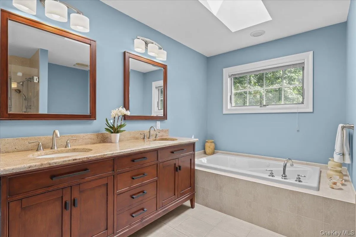 18 Brookview Drive, Mount Pleasant, NY, 3 Bedrooms Bedrooms, 8 Rooms Rooms,3 BathroomsBathrooms,Residential,For Rent,Brookview,0,1018220 18 Brookview Drive, Mount Pleasant, NY, 3 Bedrooms Bedrooms, 8 Rooms Rooms,3 BathroomsBathrooms,Residential,For Rent,Brookview,0,1018220
