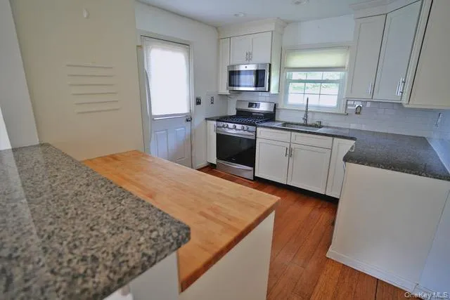 21 Cameron Road, Southeast, NY, 2 Bedrooms Bedrooms, 7 Rooms Rooms,1 BathroomBathrooms,Residential,For Rent,Cameron,0,KEY1018224 21 Cameron Road, Southeast, NY, 2 Bedrooms Bedrooms, 7 Rooms Rooms,1 BathroomBathrooms,Residential,For Rent,Cameron,0,KEY1018224