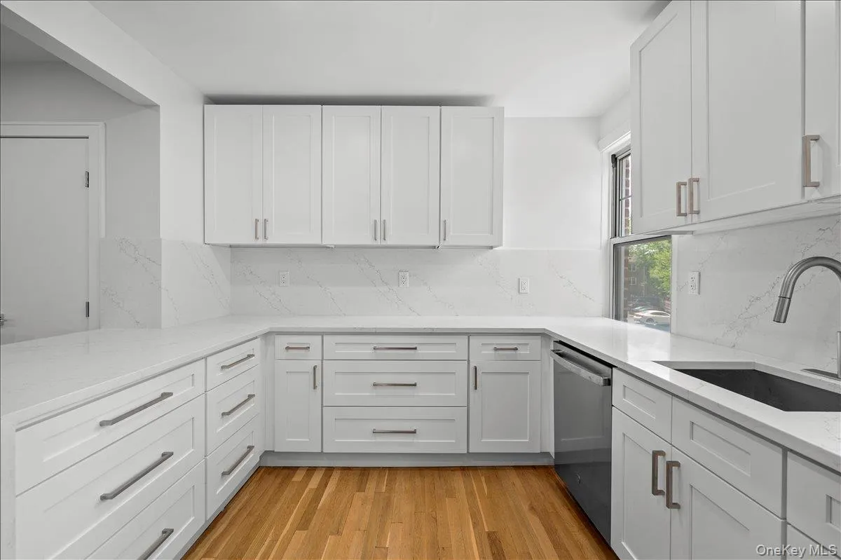 14 Soundview Avenue, White Plains, NY, 2 Bedrooms Bedrooms, 3 Rooms Rooms,2 BathroomsBathrooms,Residential,For Rent,Soundview,0,KEY1018225 14 Soundview Avenue, White Plains, NY, 2 Bedrooms Bedrooms, 3 Rooms Rooms,2 BathroomsBathrooms,Residential,For Rent,Soundview,0,KEY1018225