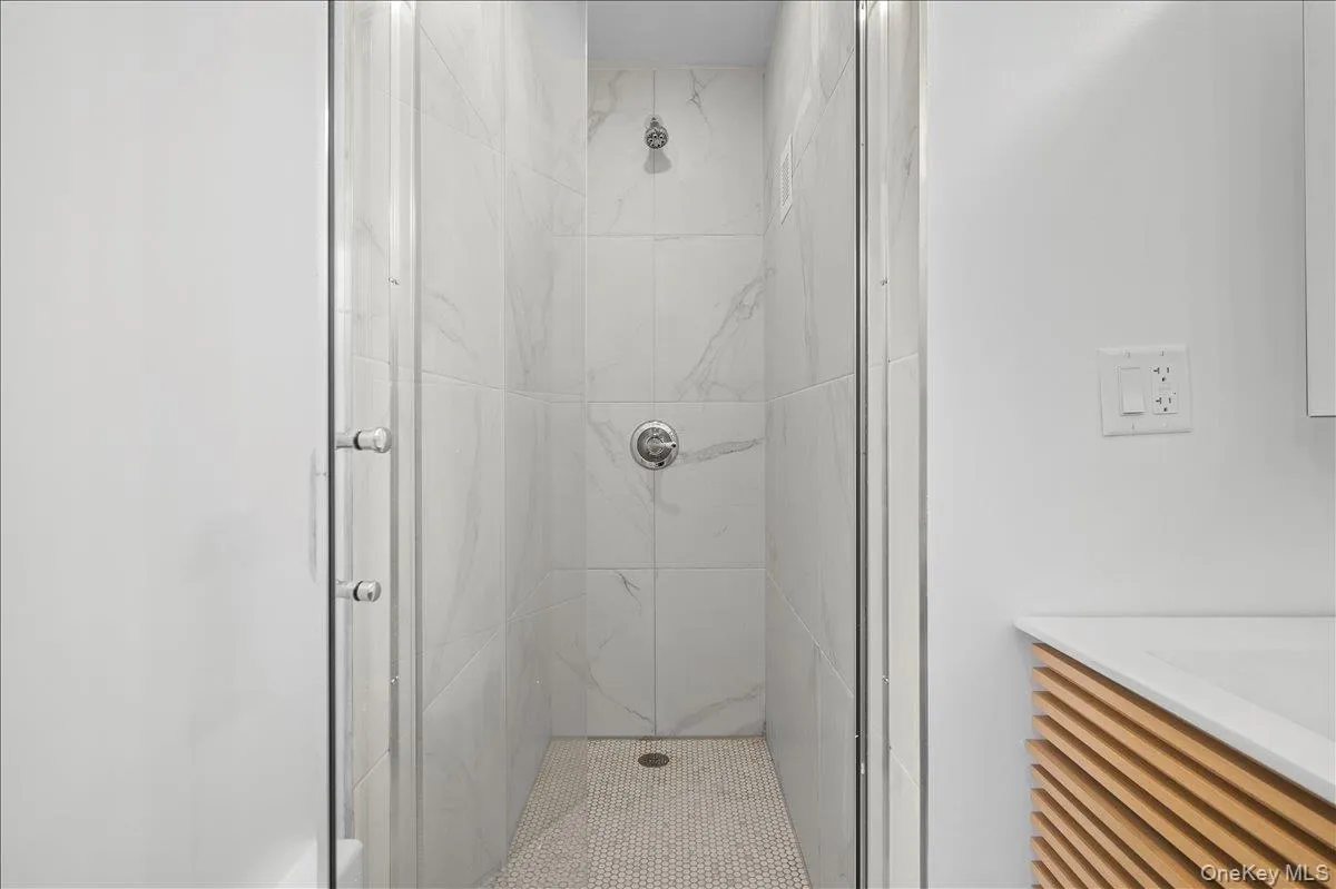 14 Soundview Avenue, White Plains, NY, 2 Bedrooms Bedrooms, 3 Rooms Rooms,2 BathroomsBathrooms,Residential,For Rent,Soundview,0,KEY1018225 14 Soundview Avenue, White Plains, NY, 2 Bedrooms Bedrooms, 3 Rooms Rooms,2 BathroomsBathrooms,Residential,For Rent,Soundview,0,KEY1018225