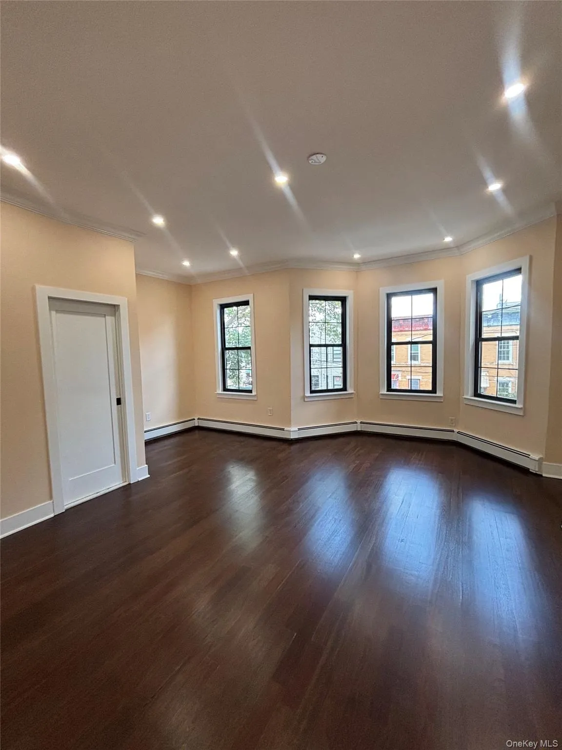 66 Grant Avenue, New York, NY, 3 Bedrooms Bedrooms, 4 Rooms Rooms,1 BathroomBathrooms,Residential Lease,For Rent,Grant,0,KEY1018230 66 Grant Avenue, New York, NY, 3 Bedrooms Bedrooms, 4 Rooms Rooms,1 BathroomBathrooms,Residential Lease,For Rent,Grant,0,KEY1018230